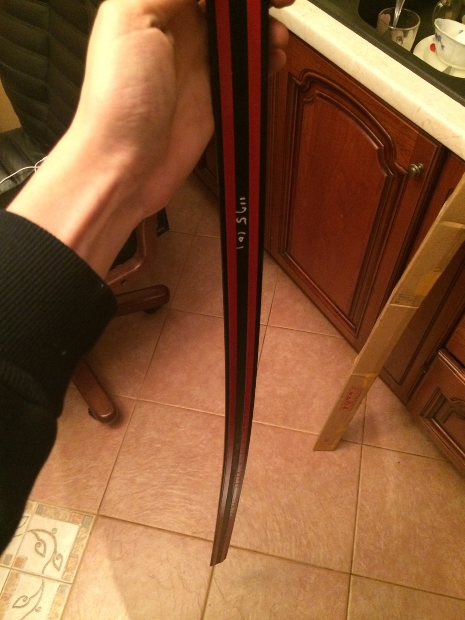 Сабля на багажник — Toyota Avensis II, 1,8 л, 2008 года | тюнинг | DRIVE2