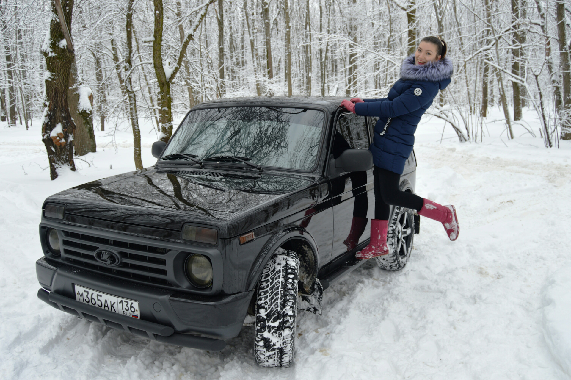 Нива Урбан 5 дверная Black тонированная