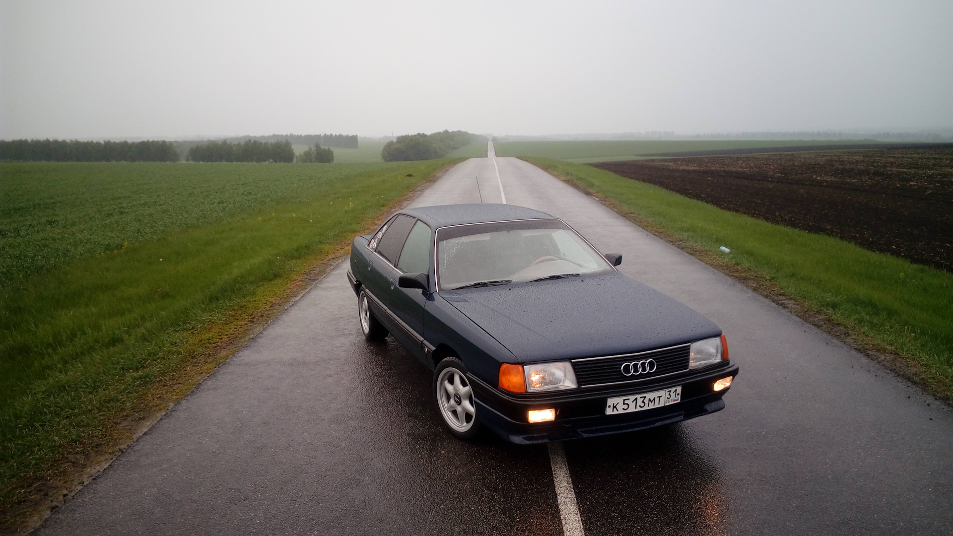 Audi 100 c3 Black
