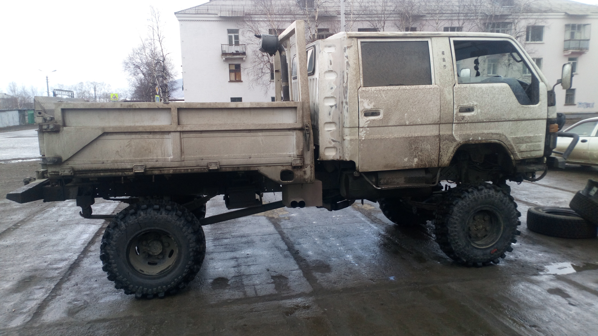 Тойота Дюна грузовик 4x4