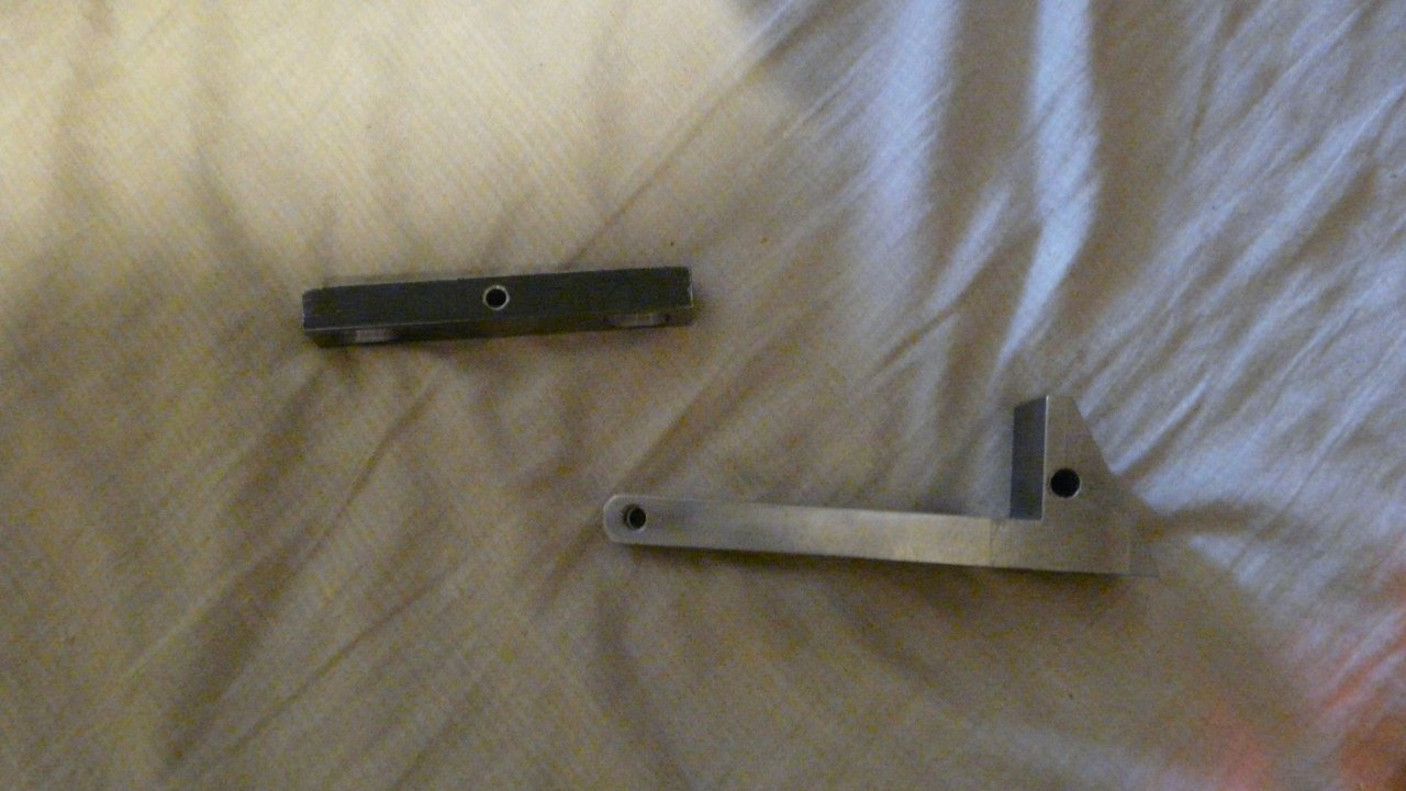 кронштейн сдвижной двери делика. ролики сдвижной двери делика булка. кронштейн сдвижной двери vag средний. кронштейны сдвижного коника. верхний кронштейн сдвижной двери chevrolet astro.