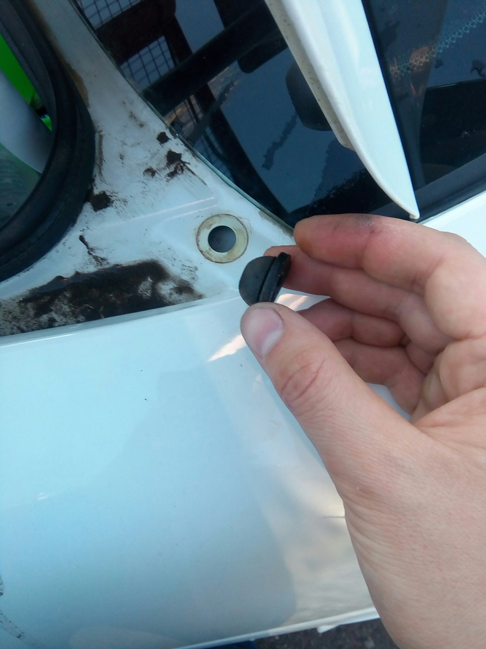 Хочу поставить датчик наружной температуры. — Lada Приора седан, 1,6 л ...