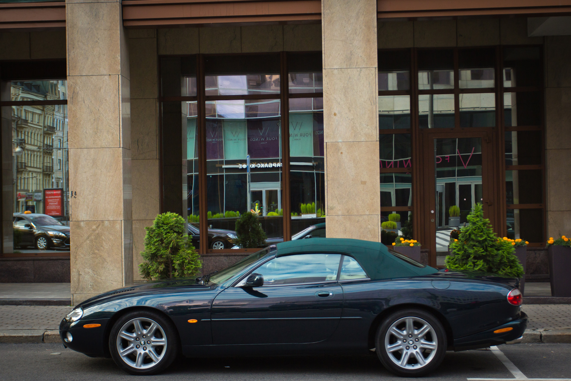 Jaguar XKR 2001