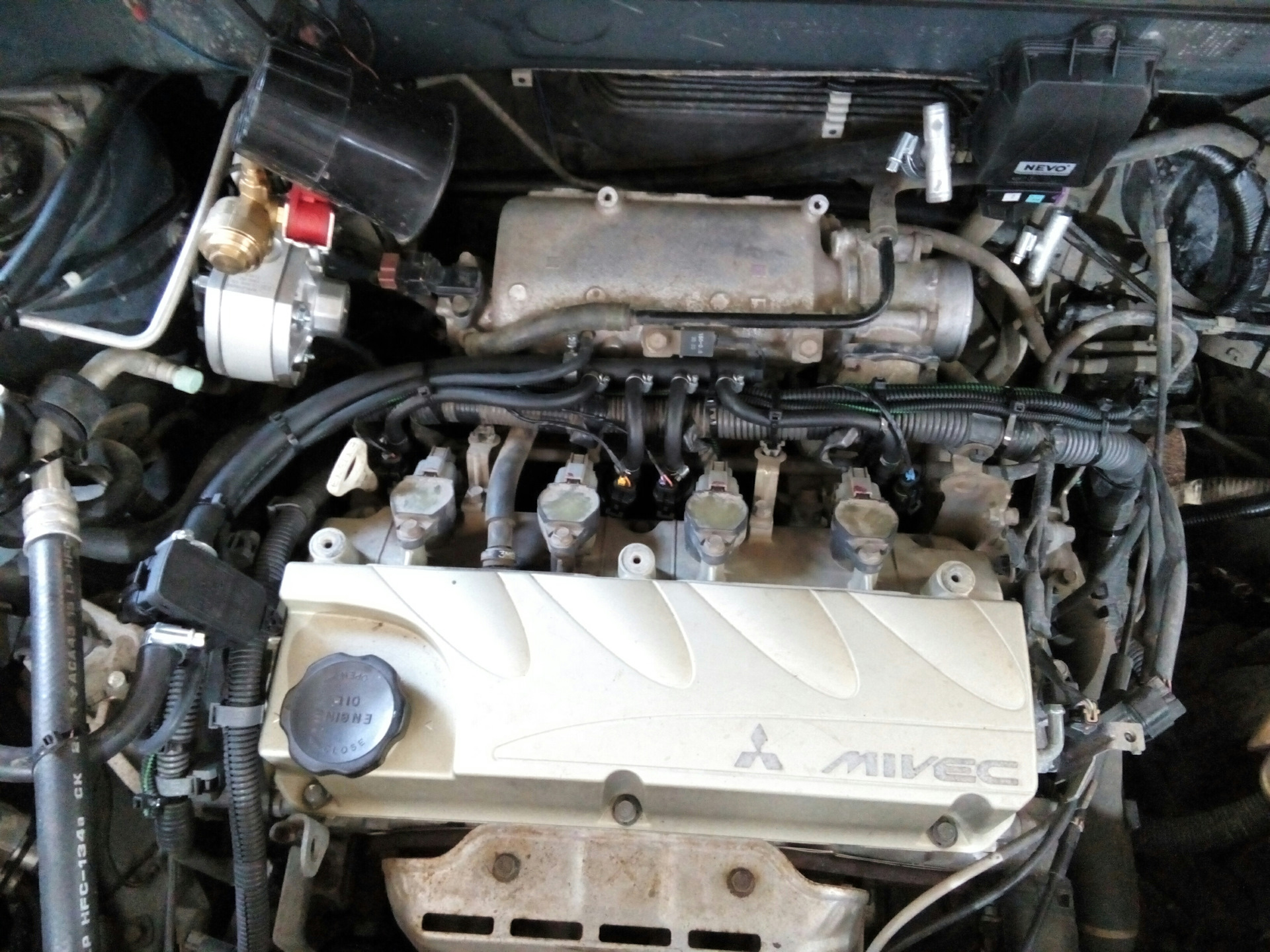 Мицубиси 4g64. 4g64 двигатель Outlander. Mitsubishi 2.4 4g64 Outlander. Двигатель Аутлендер 2.4 4g64s. 4g64 2.4.