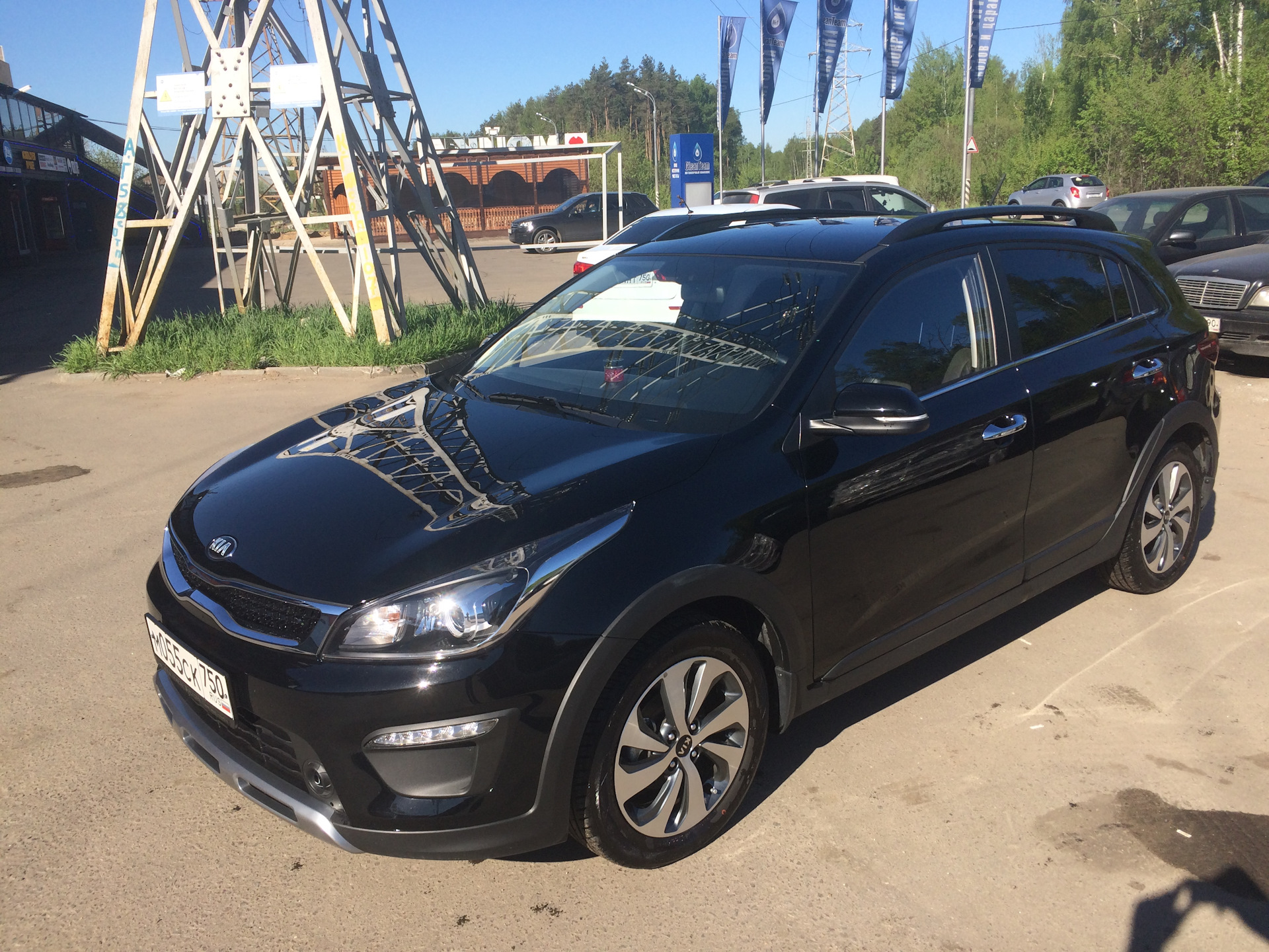 Рио черный фото. Kia Rio x черная. Kia Rio x-line 2017 черная.