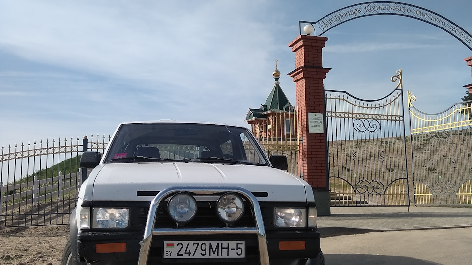 Крепление запаски — Nissan Terrano I, 2,4 л, 1988 года | своими руками ...
