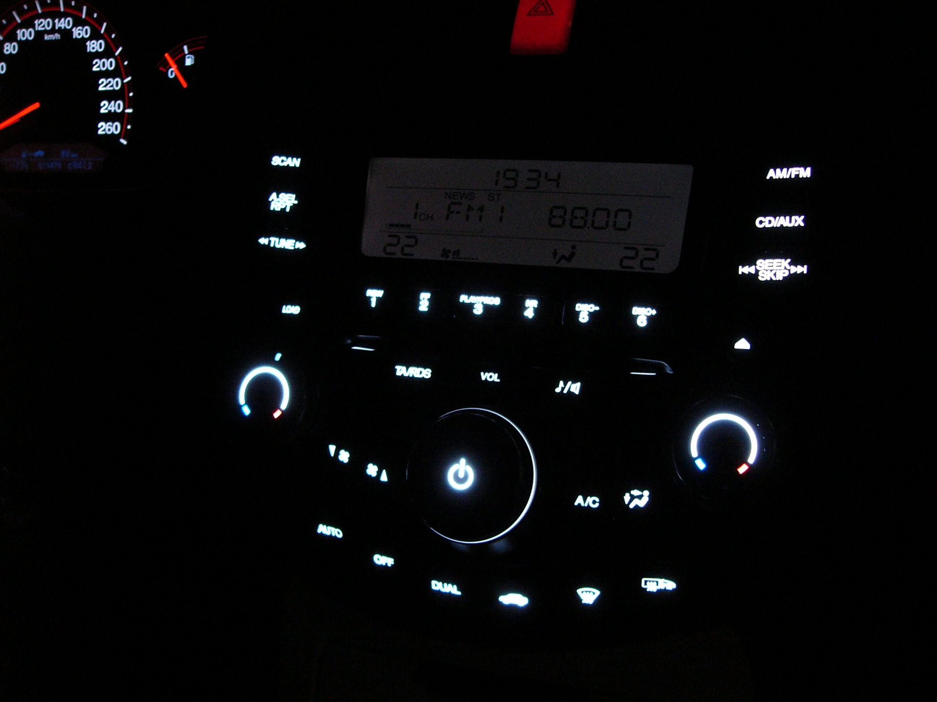 Отключить подсветку магнитолы. Кнопки на панели Хонда Аккорд , 7. Пересвет магнитолы Аккорд 7. Панель магнитолы Хонда Аккорд 7. Подсветка климата rd2 Honda.