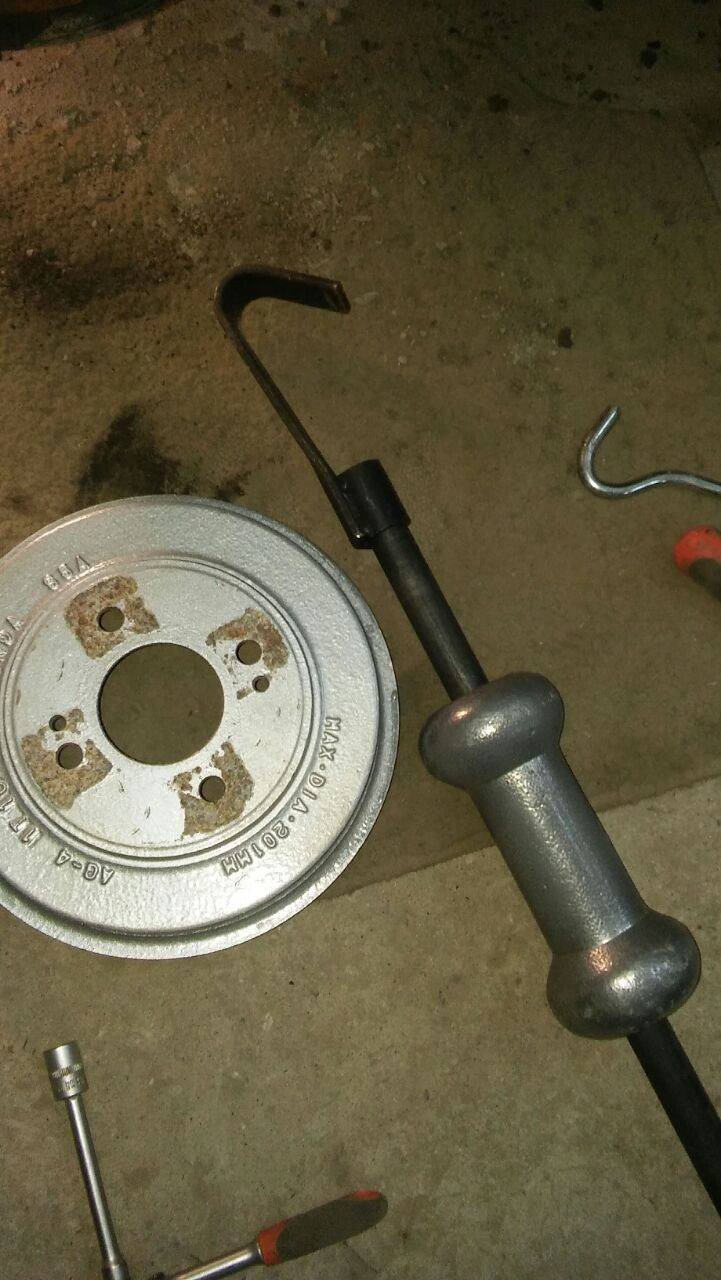 замена сломанной шпильки — Honda Civic Ferio (7G), 1,5 л, 2001 года ...