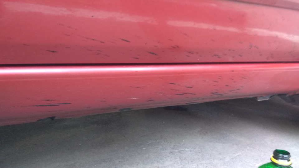 Очистка порогов от битума — Nissan Note (1G), 1,6 л, 2008 года | мойка ...