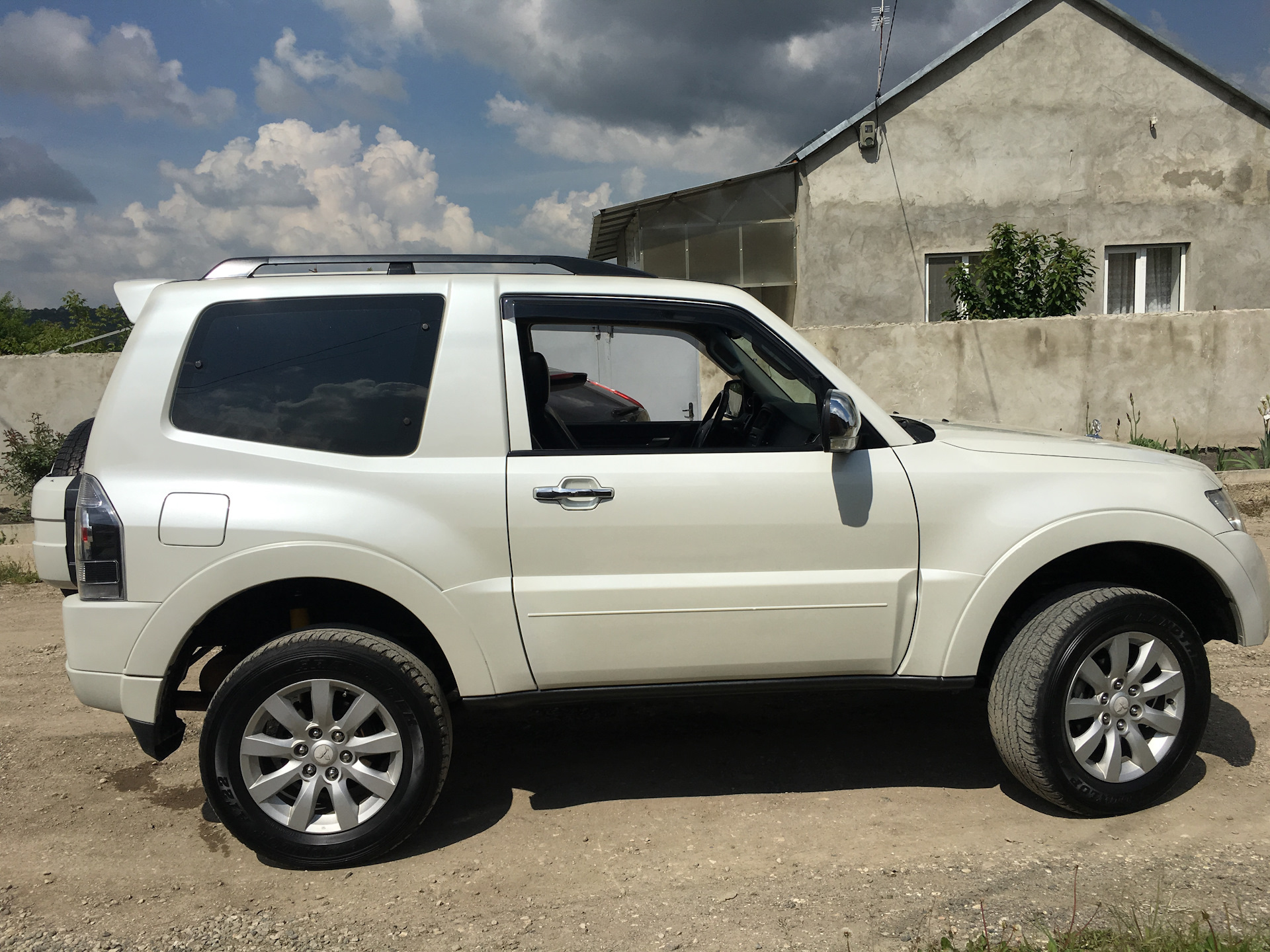 Mitsubishi Pajero 3 3 дверный