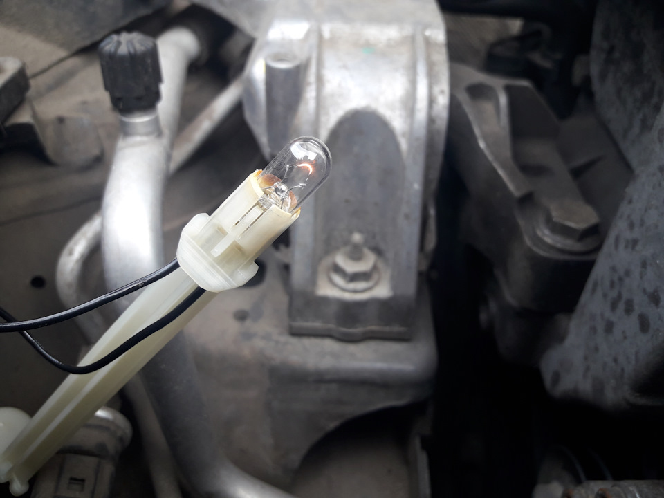 Тускло светят передние габариты. Решена загадка — Сообщество ...