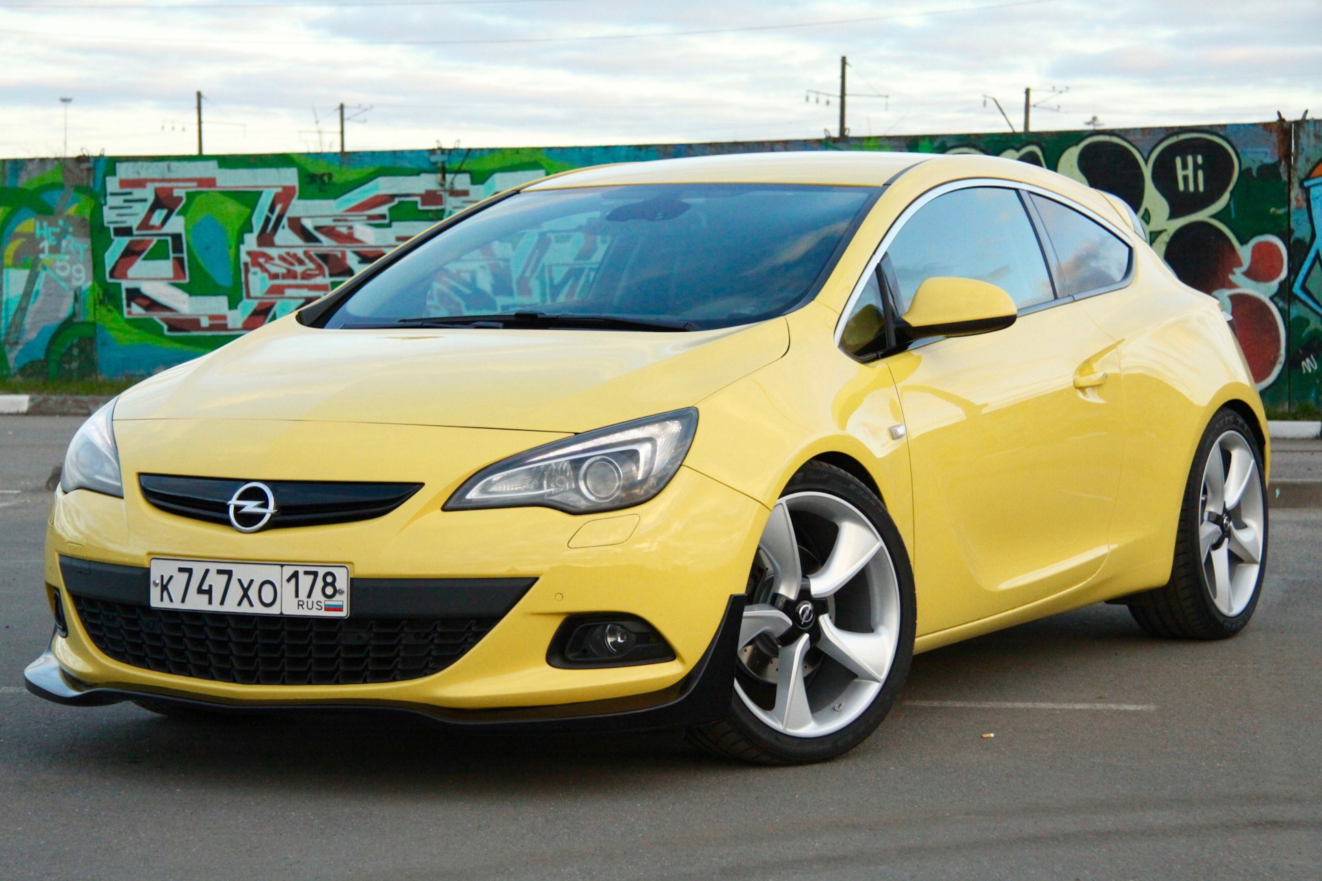 Пора прощаться… Продажа Карлосна! — Opel Astra J GTC, 1,4 л, 2012 года |  продажа машины | DRIVE2