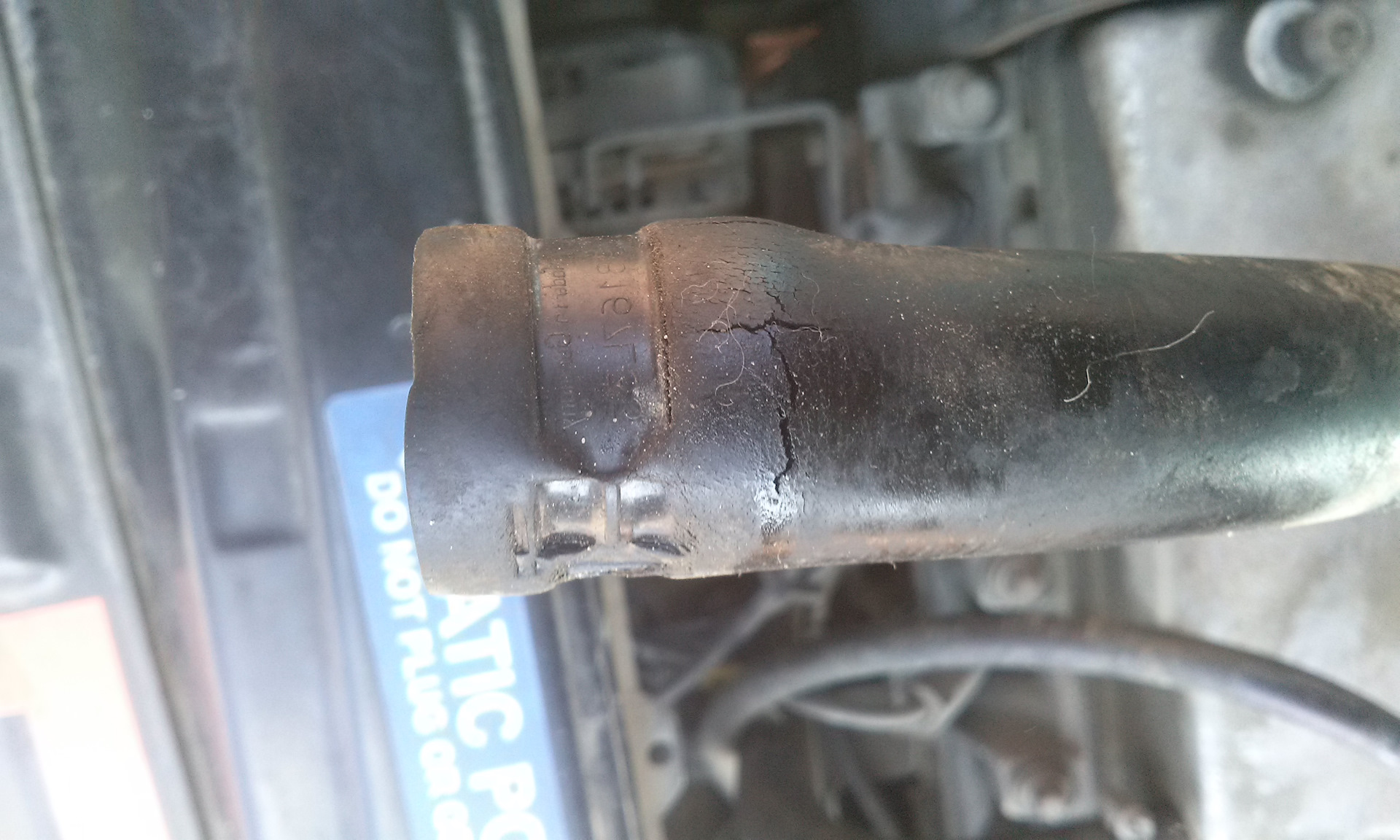 опять патрубок ОЖ от термоса на печку. — Lada 2115, 1,6 л, 2009 года ...