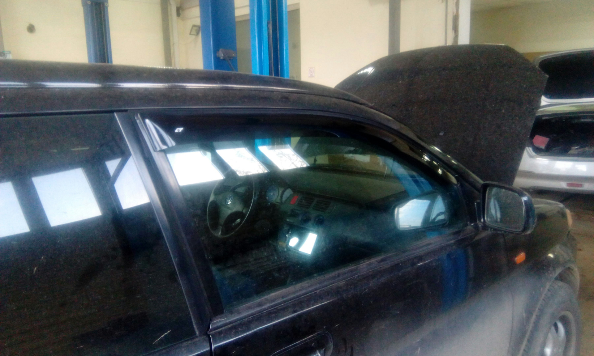 Ветровики. Защелка воздушного фильтра — Honda HR-V (1G), 1,6 л, 1999 ...