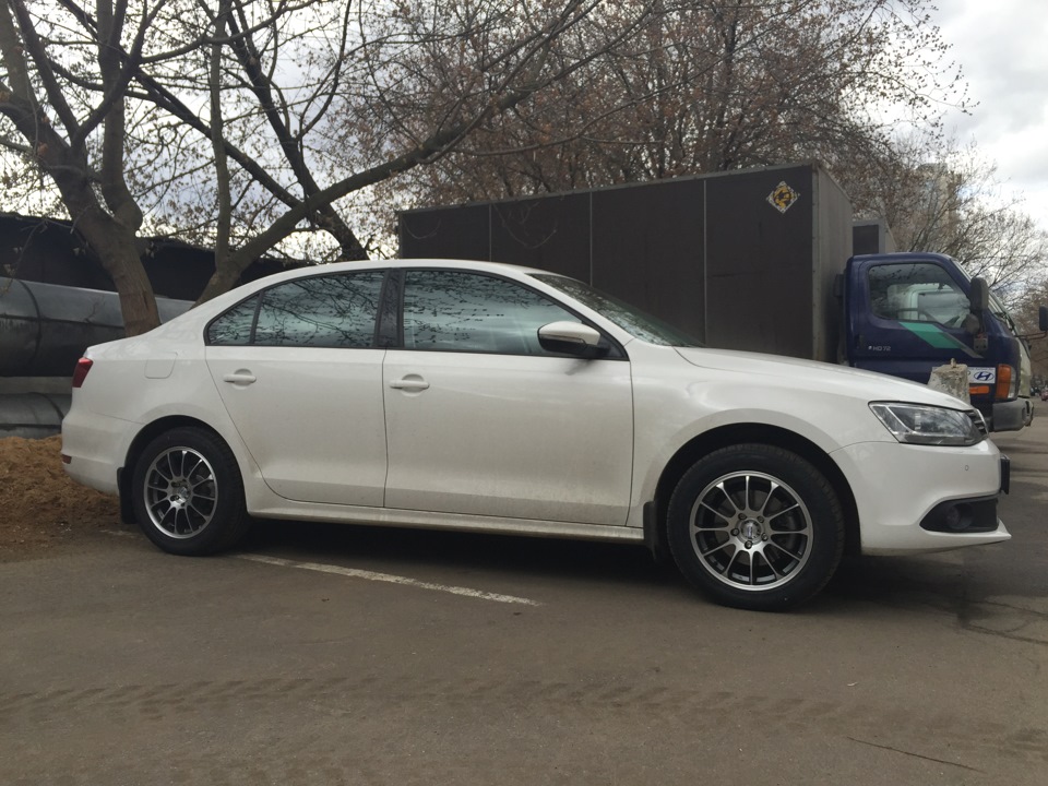 Сильно не блЯстят как зубы у Цыгана) — Volkswagen Jetta VI
