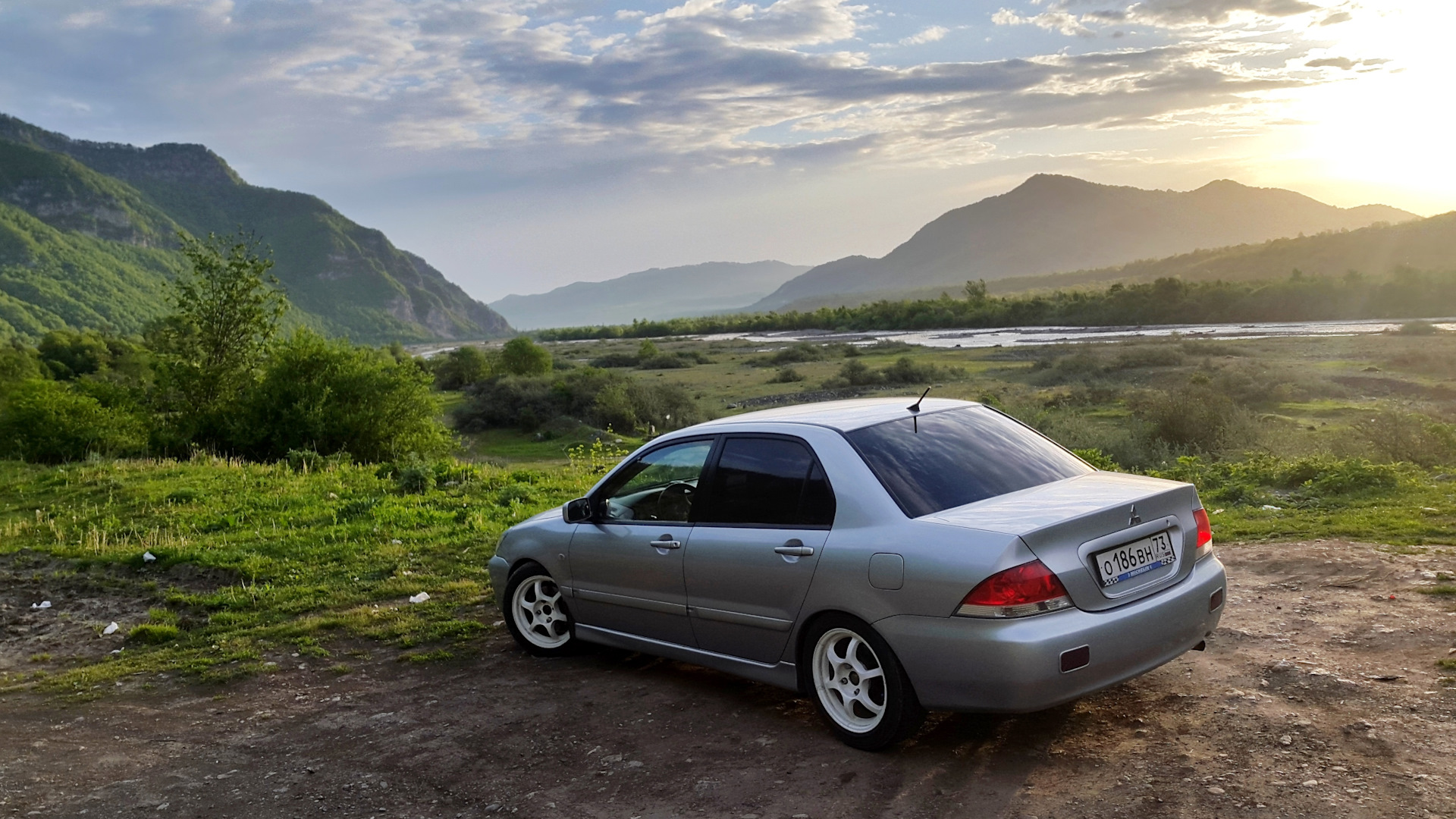 Митсубиси Лансер 9. Митсубиси Лансер 9 1.6. Mitsubishi Lancer 9 2008. Машина Митсубиси Лансер 9.