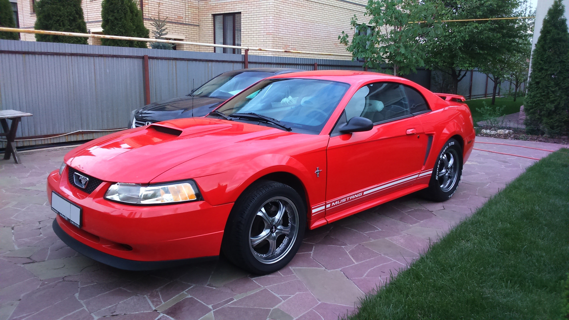 Ford Mustang 4