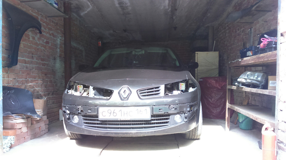 #25/1 Разборка фаР — Renault Megane II, 1,6 л, 2007 года | своими ...