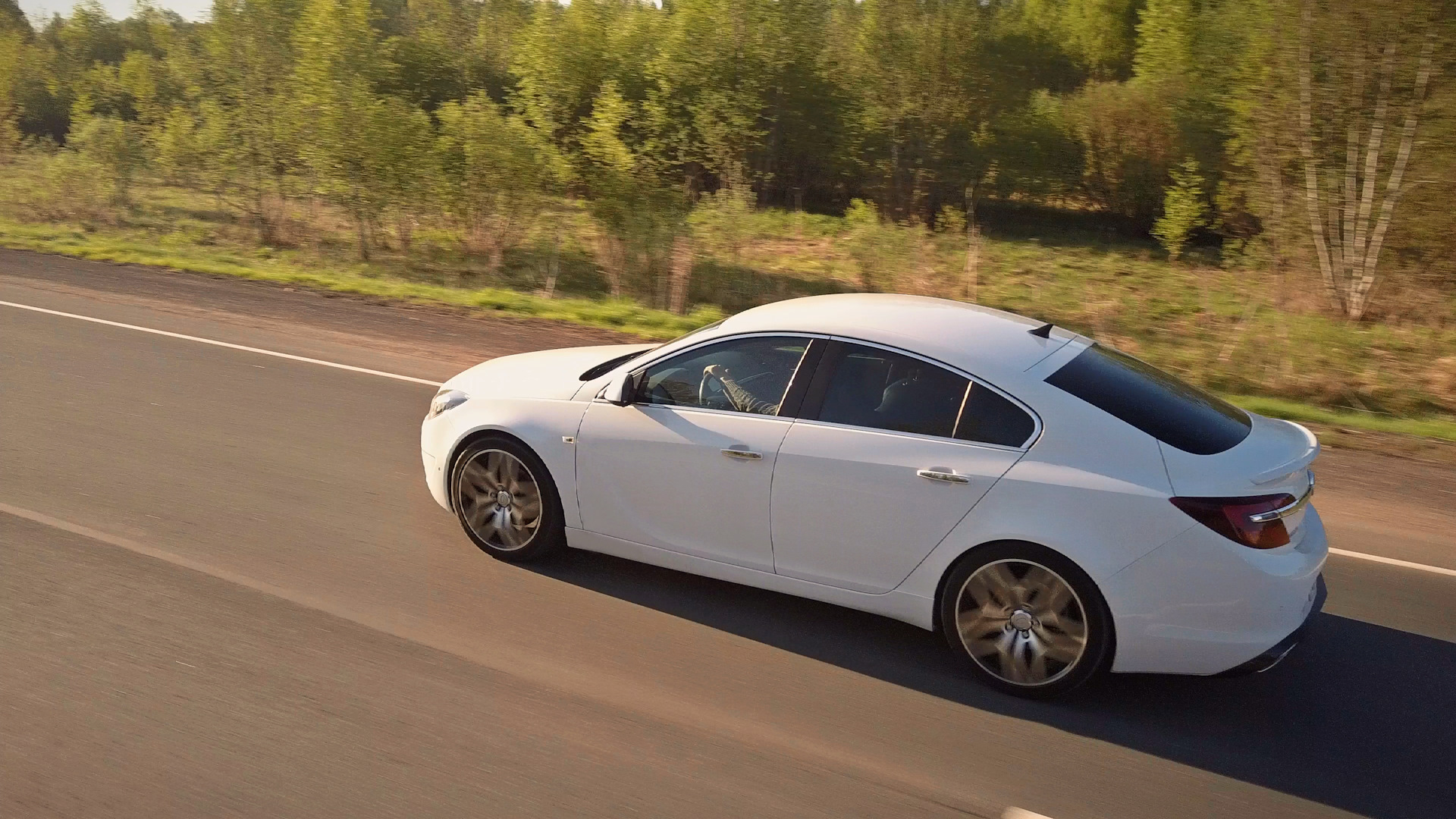 Инсигния гараж. Opel Insignia OPC 2016. Opel Insignia бункер. Opel Insignia Forza. Insignia 2015.