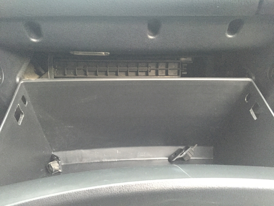 Течет бачок омывателя и смена салонного фильтра — Hyundai Elantra (4G ...