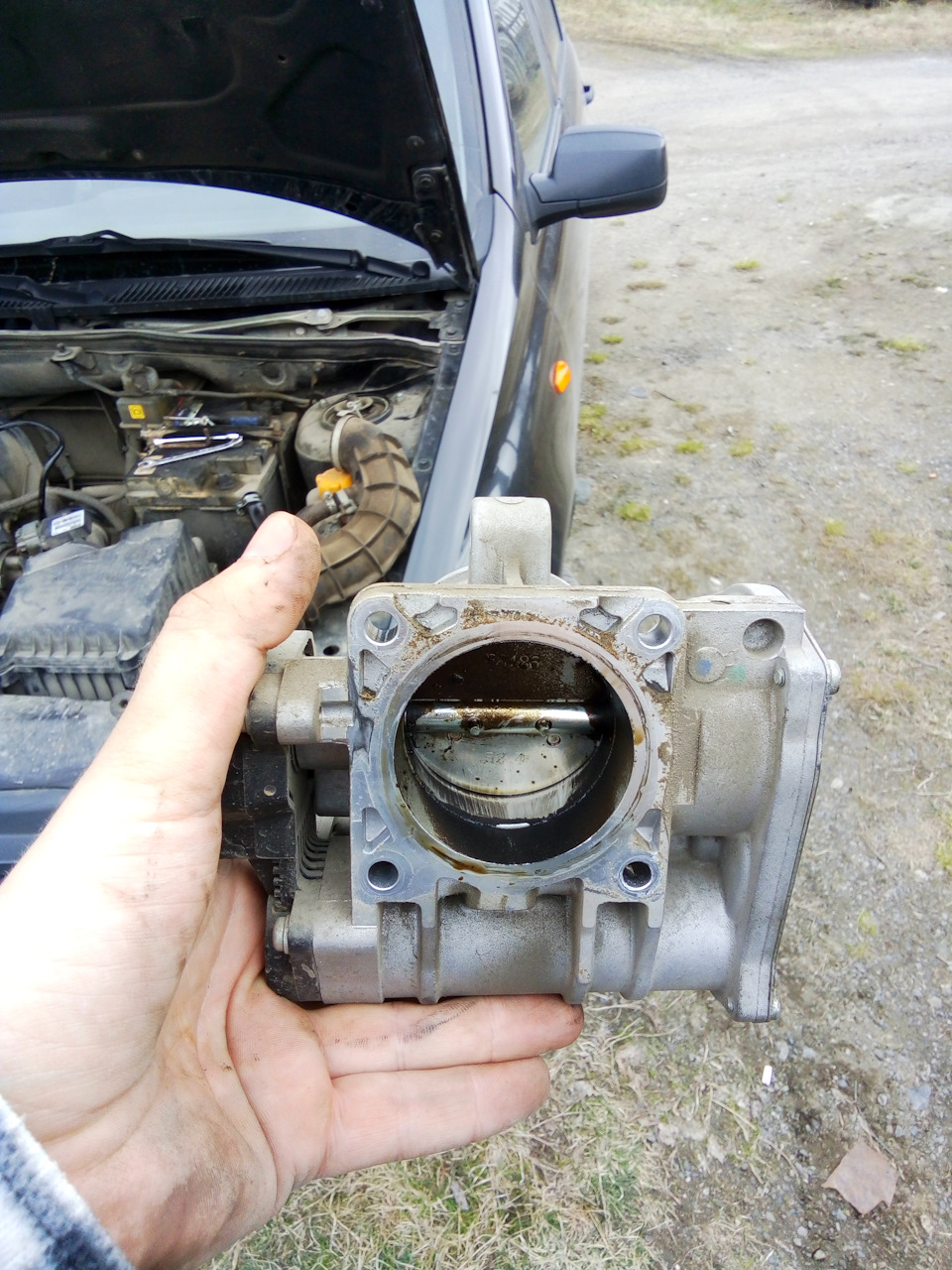 Грязный дроссель — Lada Калина хэтчбек, 1,6 л, 2012 года | плановое ТО ...