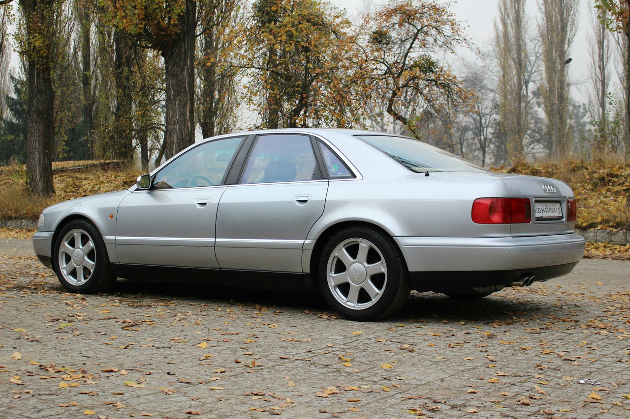 2 1998 года. Audi s8 d2 1998. Ауди а8 1998. Ауди с8 1998 серая. Audi a8 1998 года.