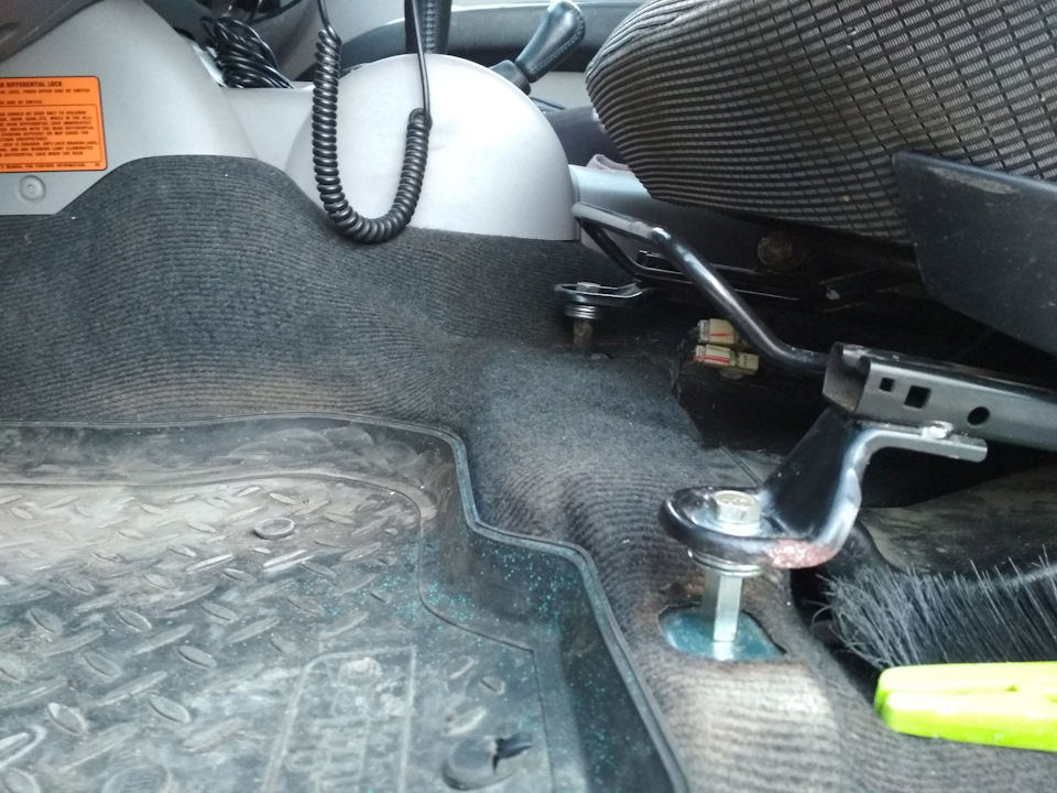 Фото в бортжурнале Mitsubishi L200 (4G). Запчасти на фото: 2000100, 2000200, 100211