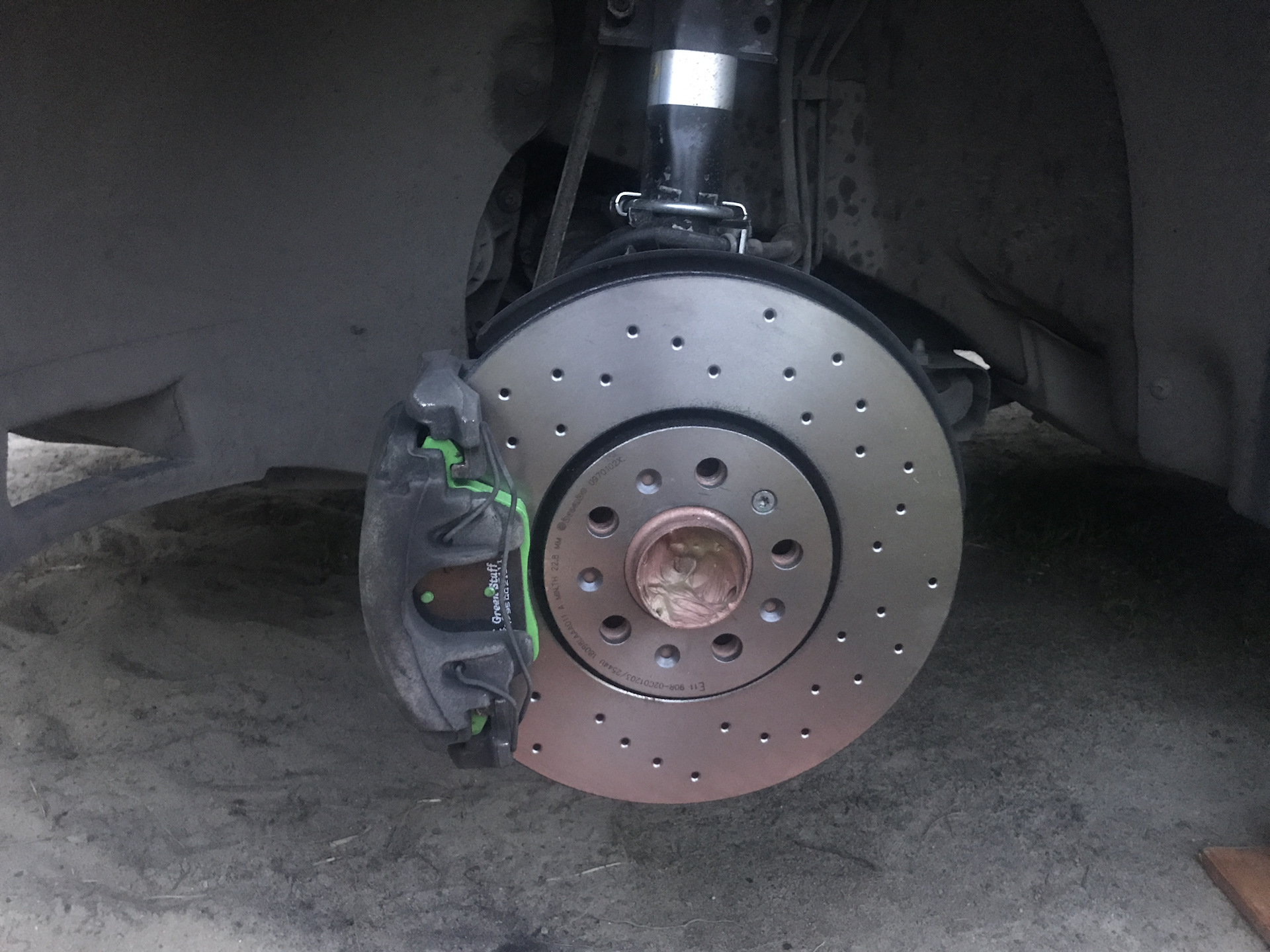 Задние дисковые тормоза поло. Тормозные диски BREMBO Polo 2010. Brake Disk диски тормозные задние Polo седан 2012. Дисковые тормоза Фольксваген поло седан. Тормозной диск поло Брембо.