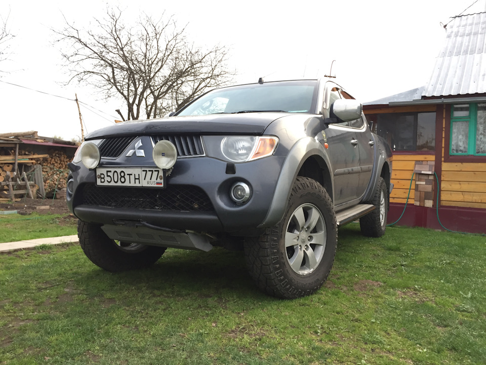 U1102 mitsubishi l200