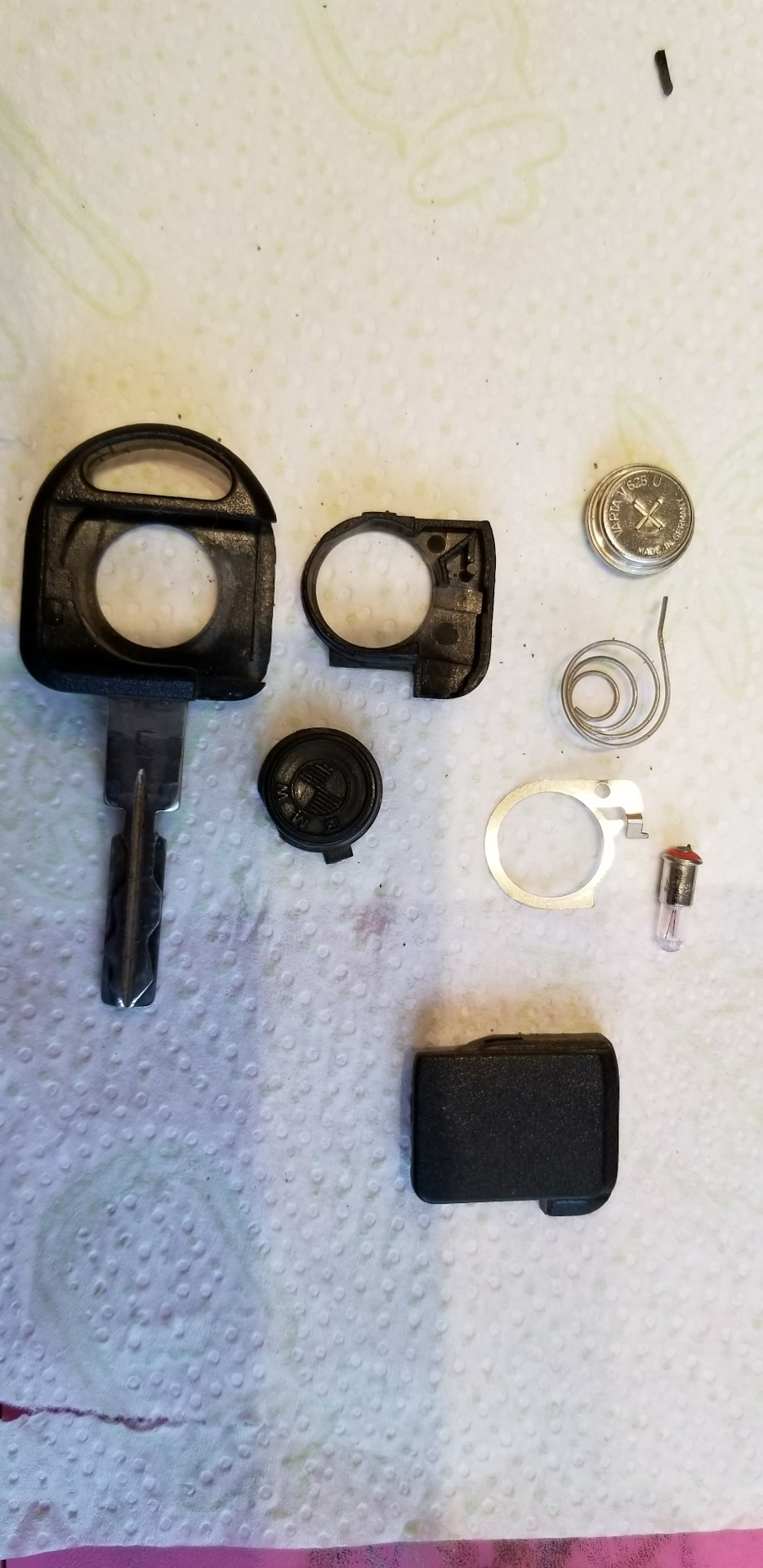 замена батарейки — BMW Z1, 2,5 л, 1988 года | аксессуары | DRIVE2