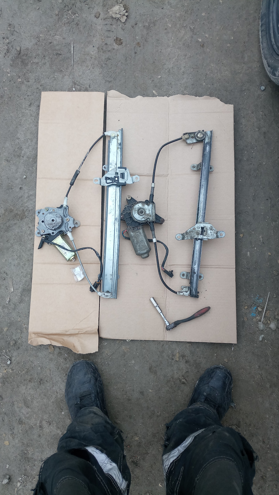 Про дребезг стекол, европа япония) — Nissan Primera (P10), 2 л, 1990 ...