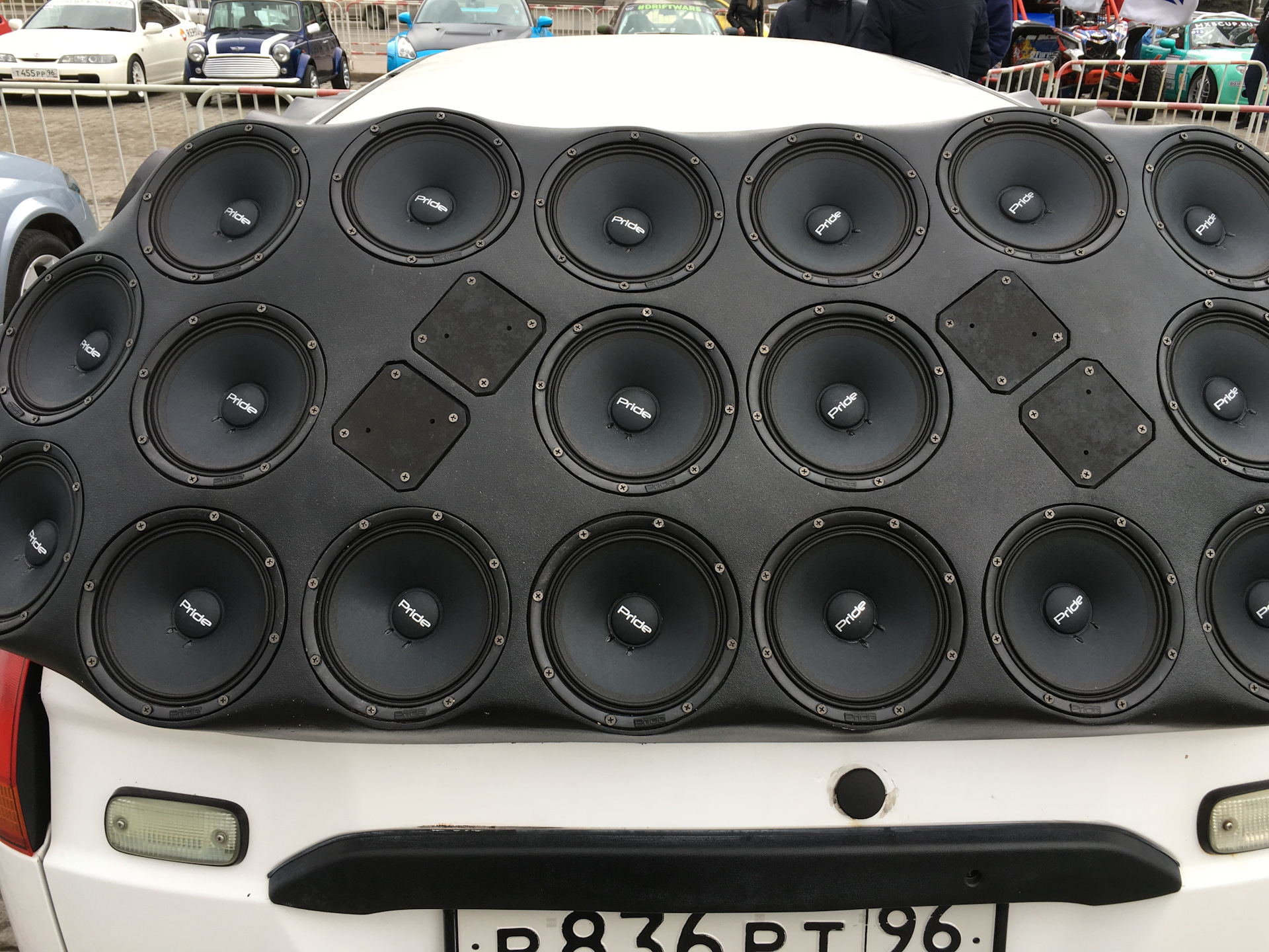 Приора купе седан. Екб тюнинг. Defense тюнингованный в екб. Приора купе тюнинг. Автотюнинг в екатеринбурге.