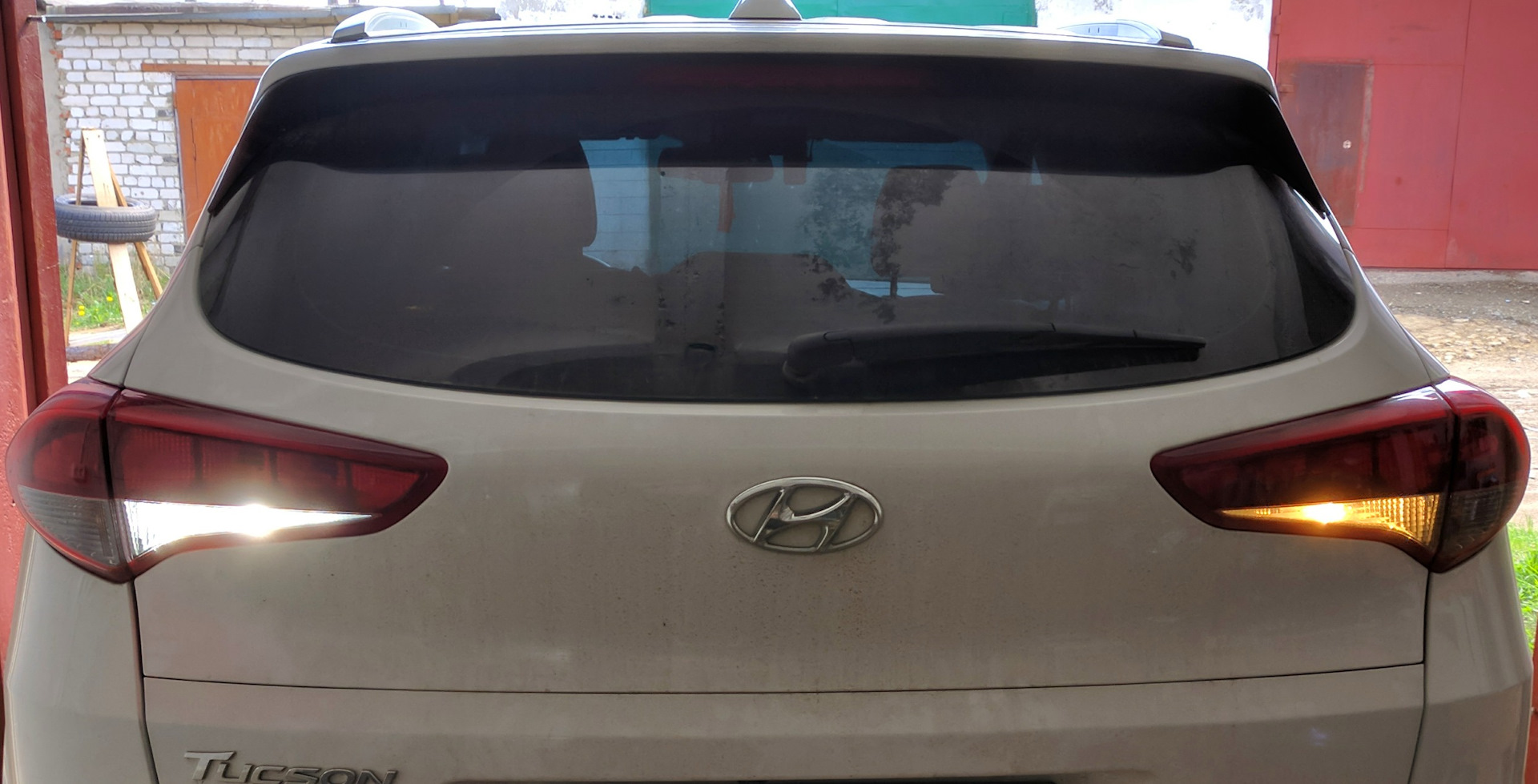 Задний ход ix35. Задний ход ix35. Разбор битый hyundai ix35. Задний ход ix35. Фара заднего хода хундай туксон 2016.