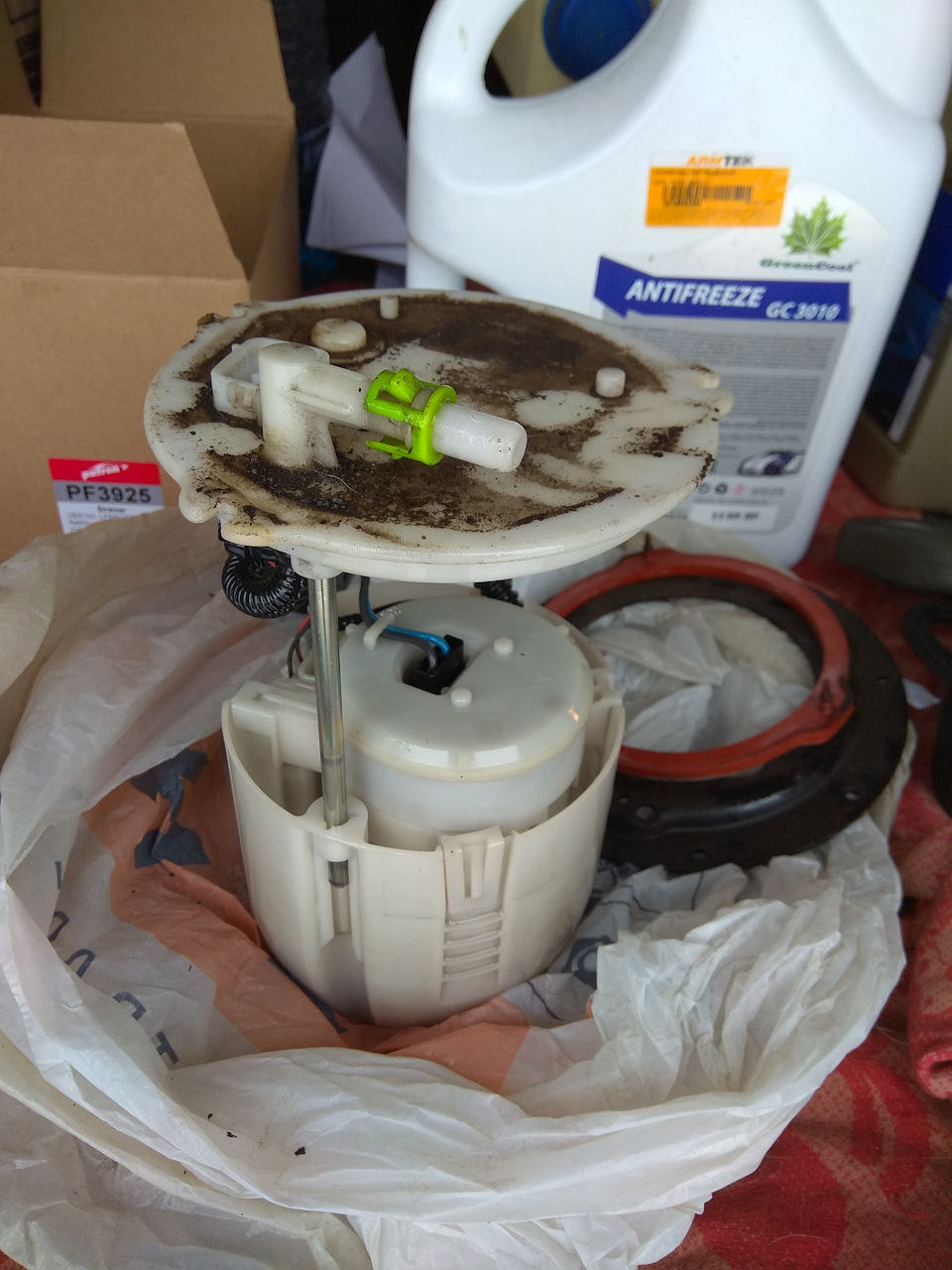 Фото в бортжурнале Mazda 5 (2G). Запчасти на фото: PF3925