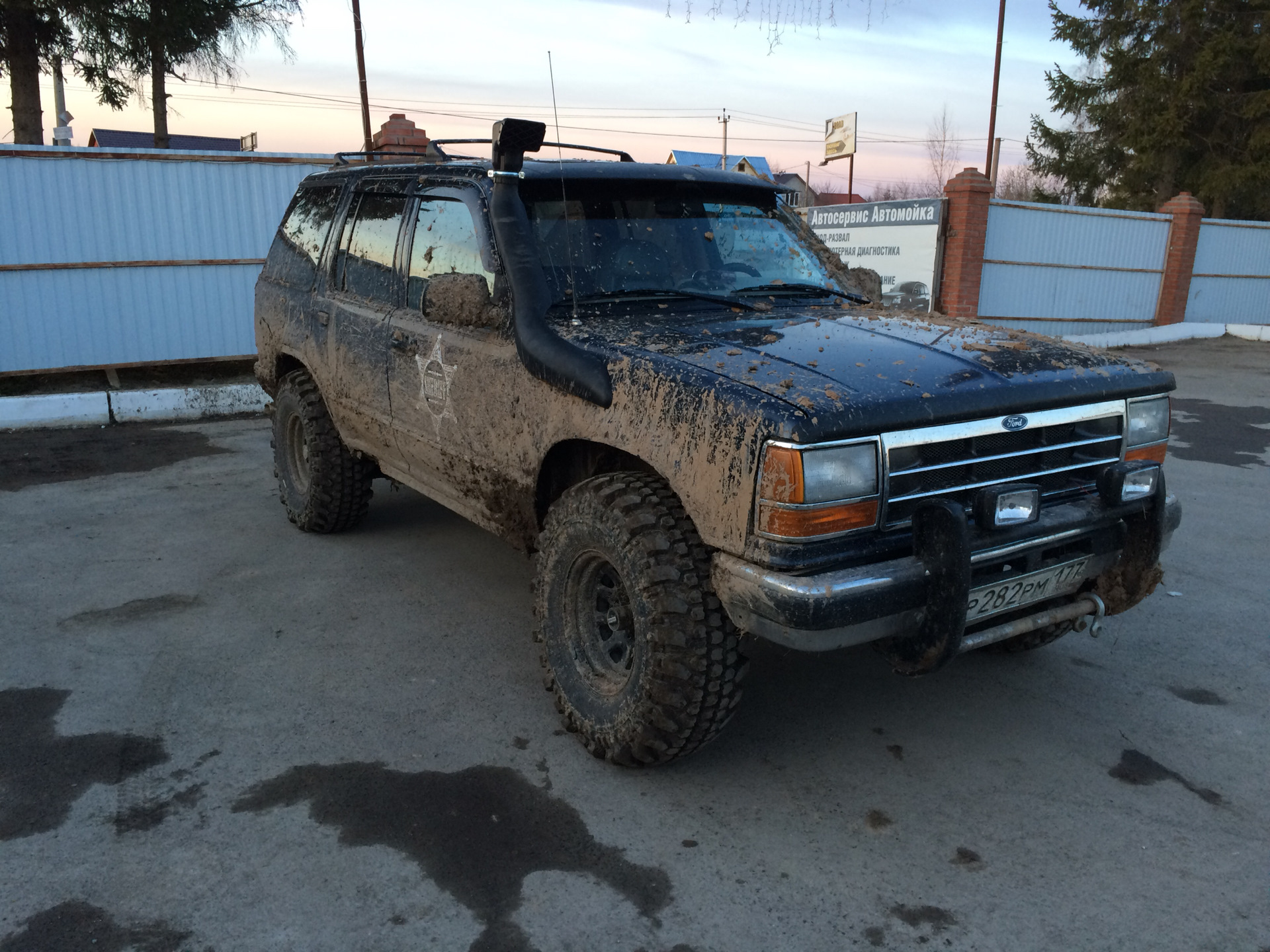 Ford Explorer 2 Offroad Tuning