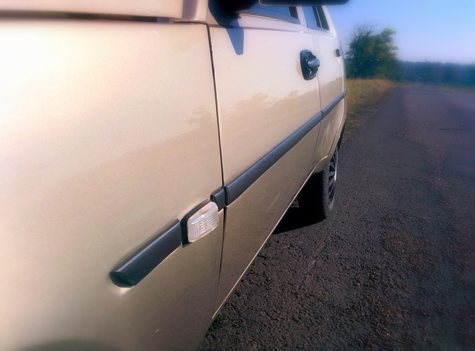 Зеркала Люкс+Боковой молдинг+Прокатка диска — ЗАЗ 1103, 1,2 л, 2003 ...