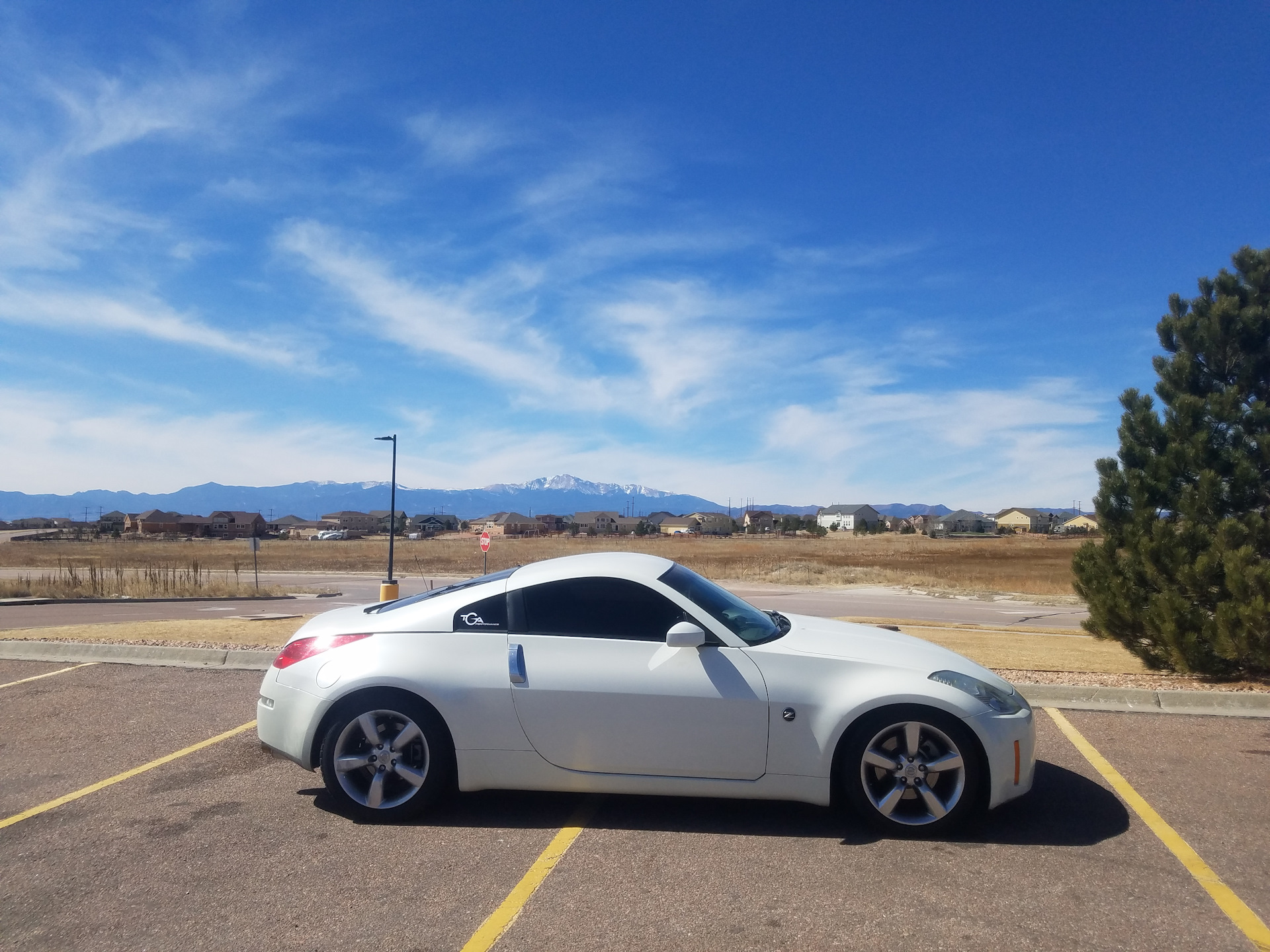 Ниссан Зетка 350. Nissan 350z absurd Drive. Зетка машина. Машина Зетка 300.