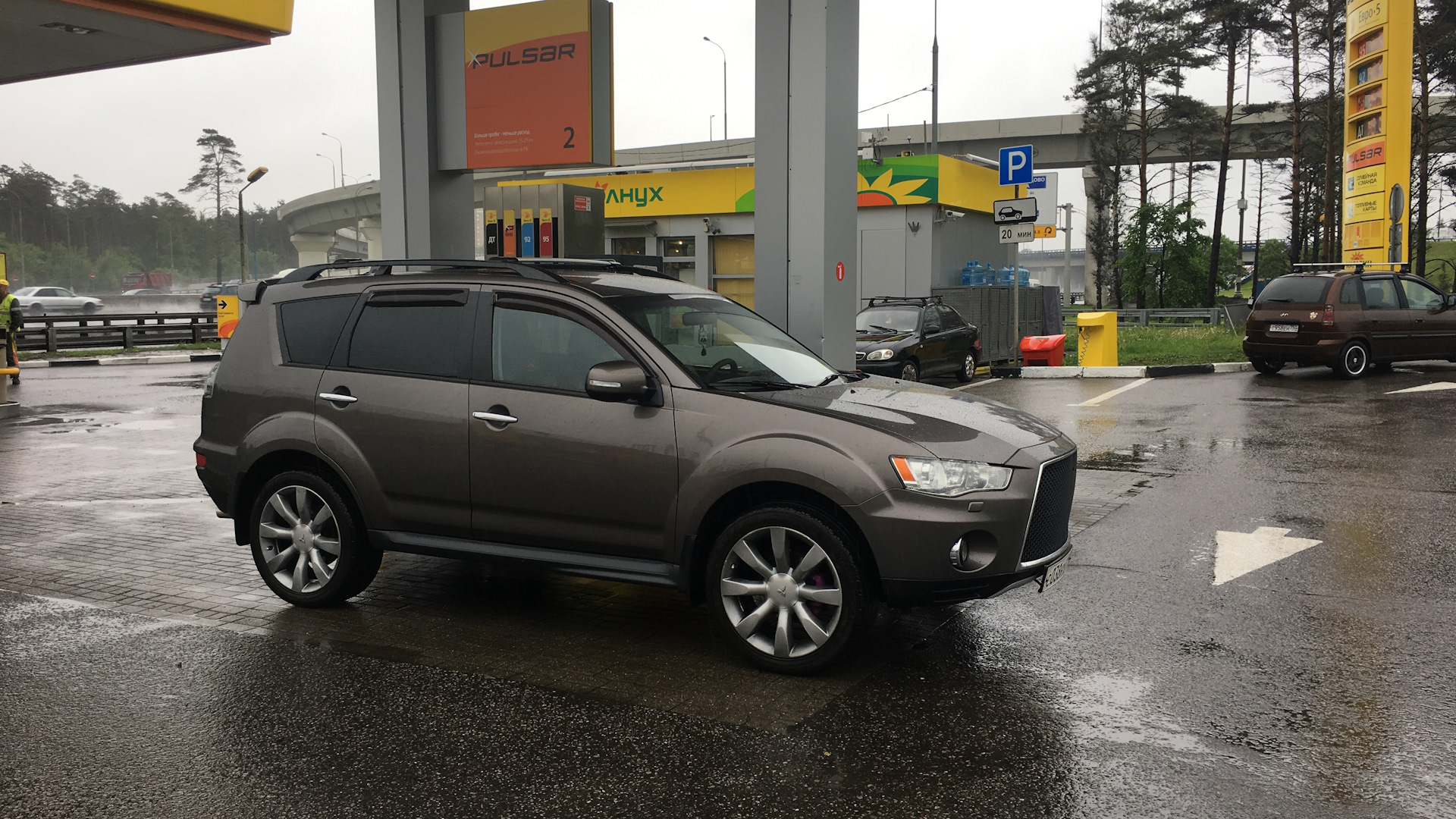 Mitsubishi Outlander XL 2.4 бензиновый 2011 | The Last Emperor на DRIVE2