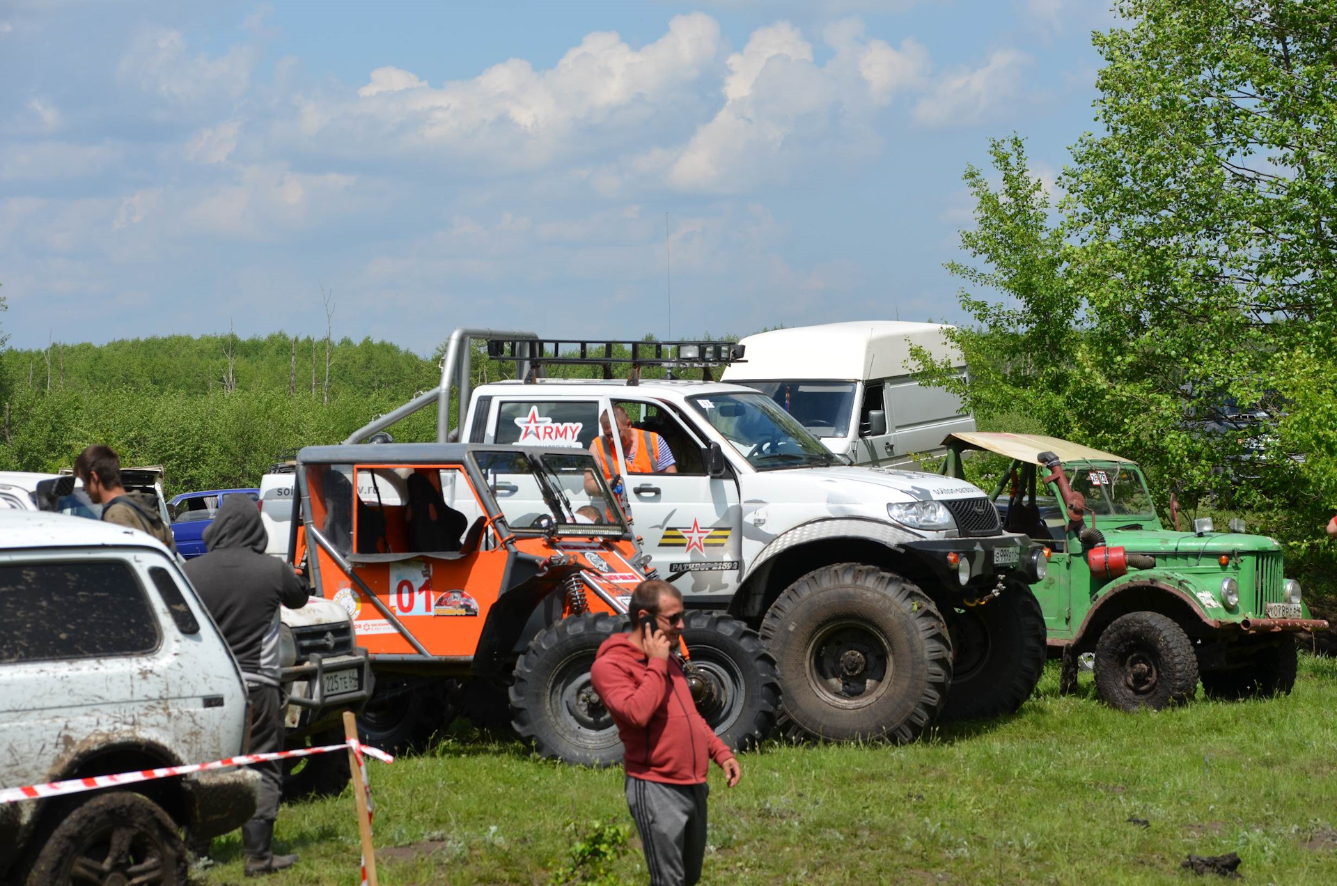 Внедорожник саратовская область. Внедорожник саратовская область. Нива шевроле леший. Леший солитон. Внедорожник саратовская область.