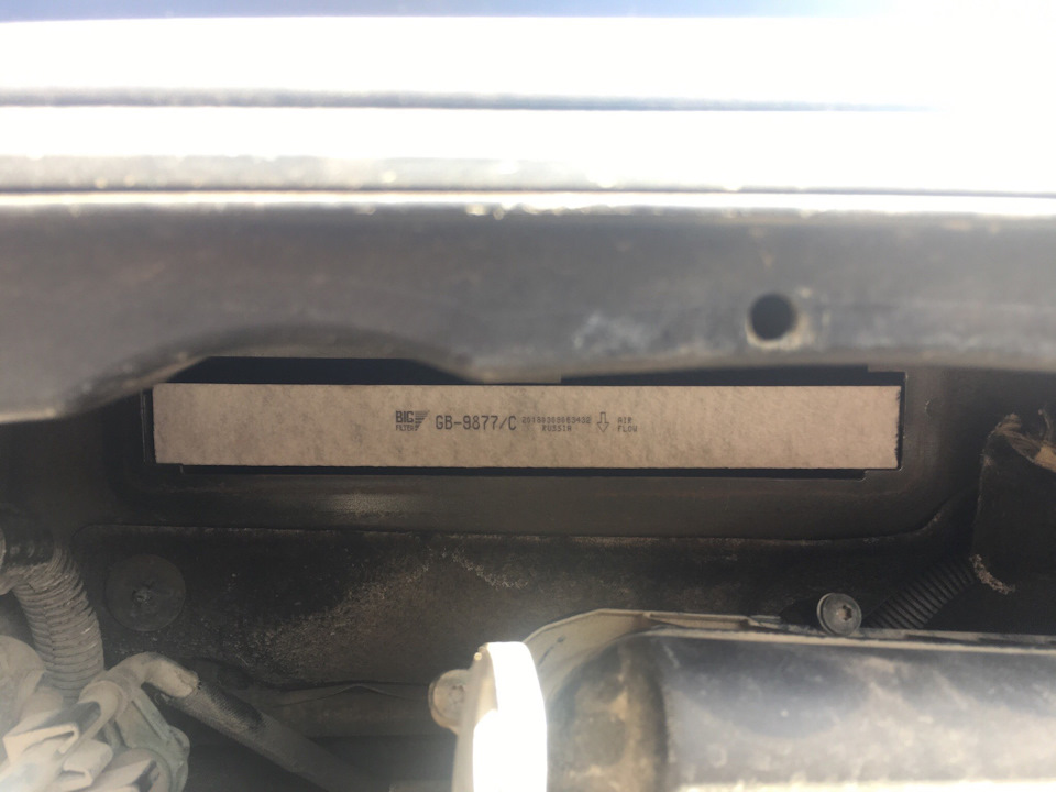 6. На месте салонный — Peugeot 308 (1G). Запчасти на фото: GB9877C