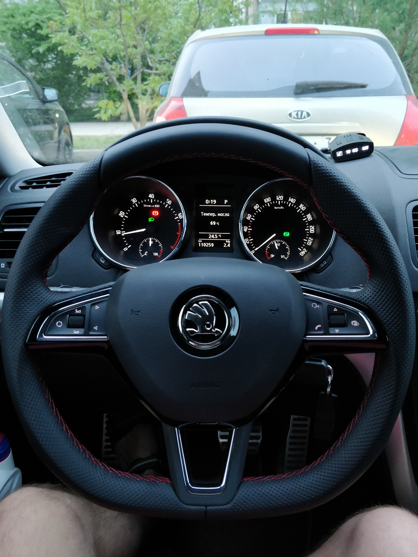 Руль а7. Руль ауди q5. Руль ауди а6 с8. Руль ауди q3 стандарт. Skoda octavia a7 спортивный руль.