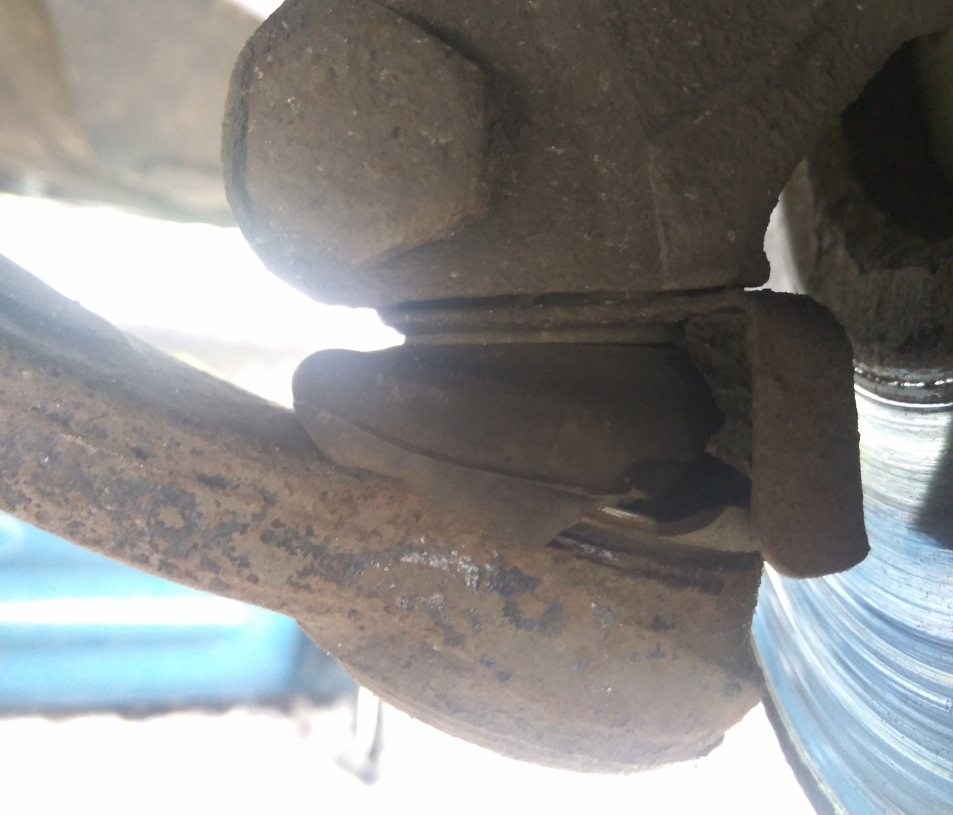 Пыльник На Фару Пежо 206 Купить