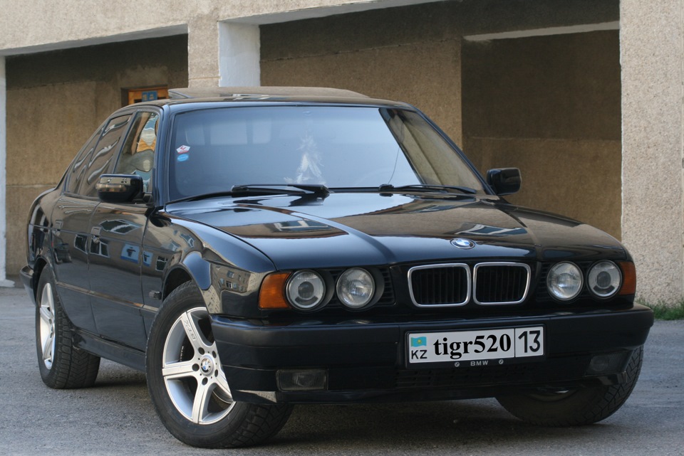 Е34 узкая морда. БМВ е34 широкомордая. БМВ е34 Казахстан. BMW e34 широкая морда. БМВ е34 широкая морда.