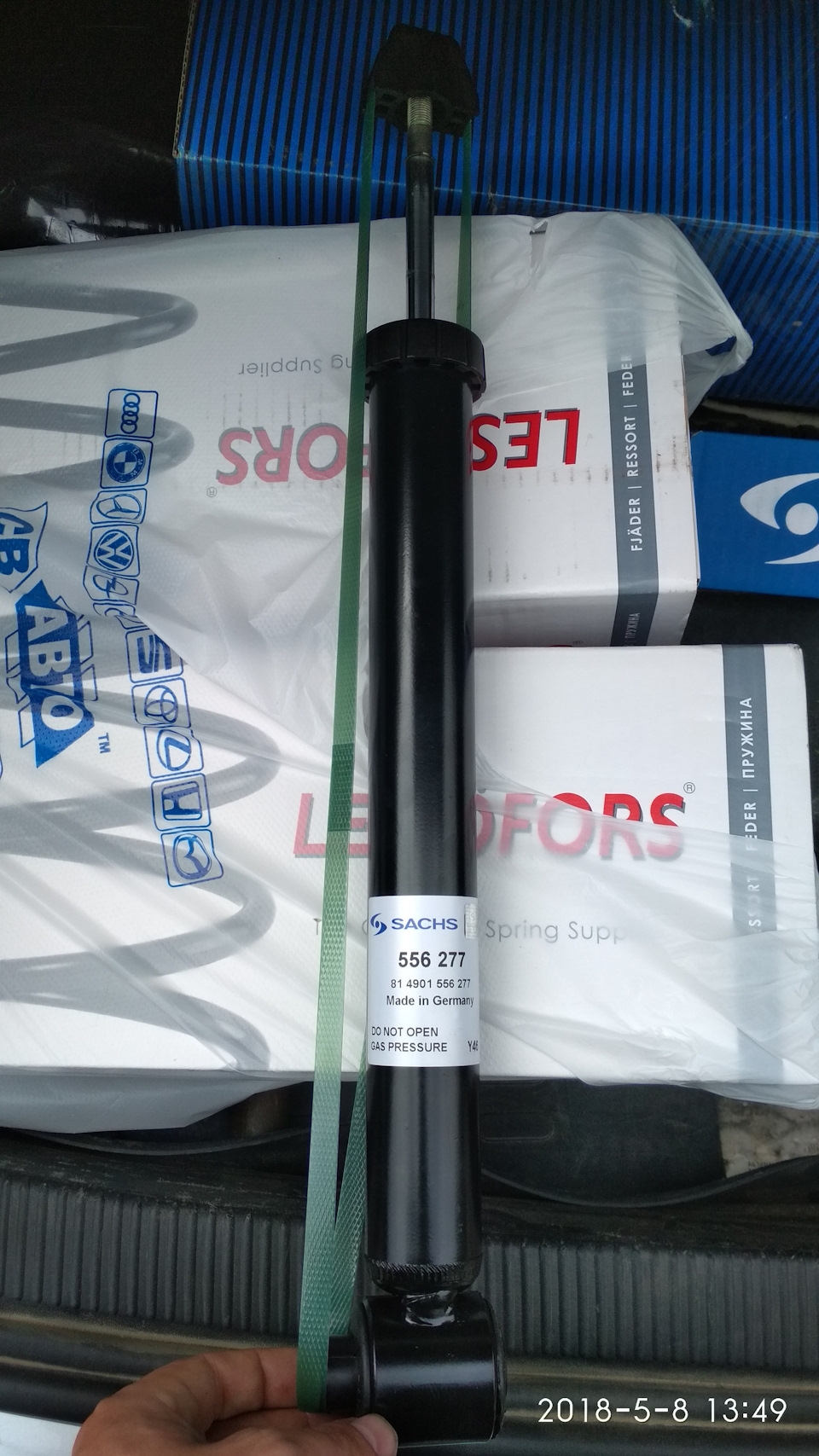 задний амортизатор, не от кватро. — Audi A6 (C5). Запчасти на фото: 814901