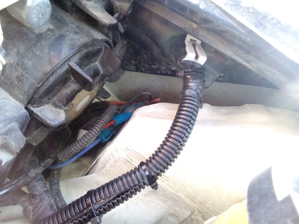 Новые габариты в фару — Hyundai Solaris, 1,6 л, 2012 года | электроника ...