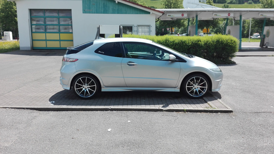 Последний штрих помывка и летние диски ;) — Honda Civic Hatchback (8G ...