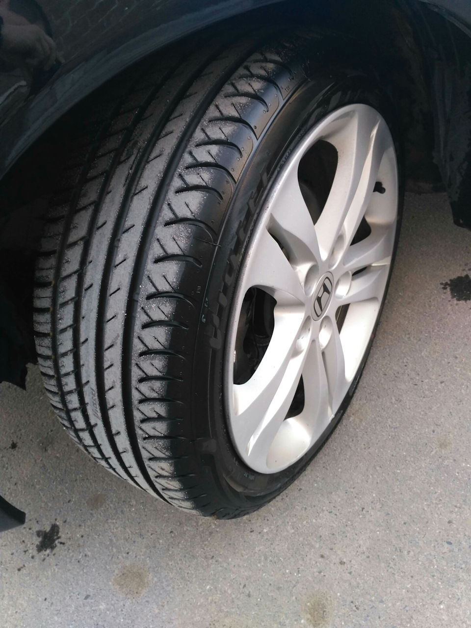 Viatti Strada Asimmetrico V-130 225/45 R18 — Honda Accord (8G), 2 л, 2010  года | шины | DRIVE2