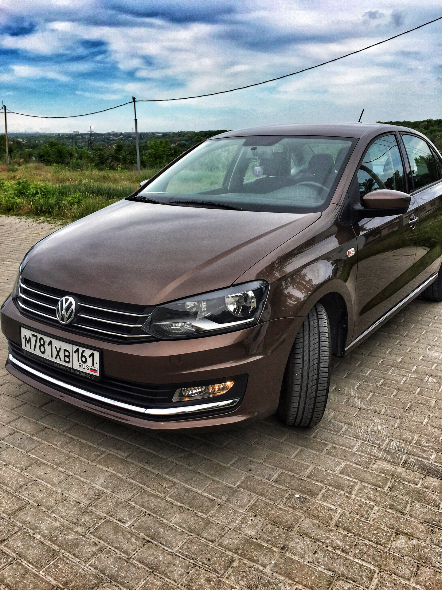 Volkswagen Polo sedan 1