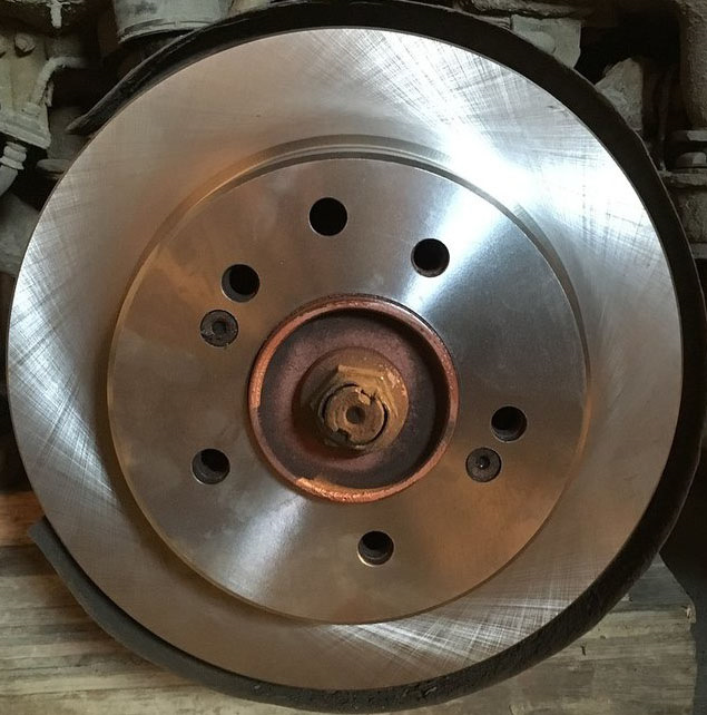 Sangsin SD3043 — SsangYong Rodius. Запчасти на фото: SD3043