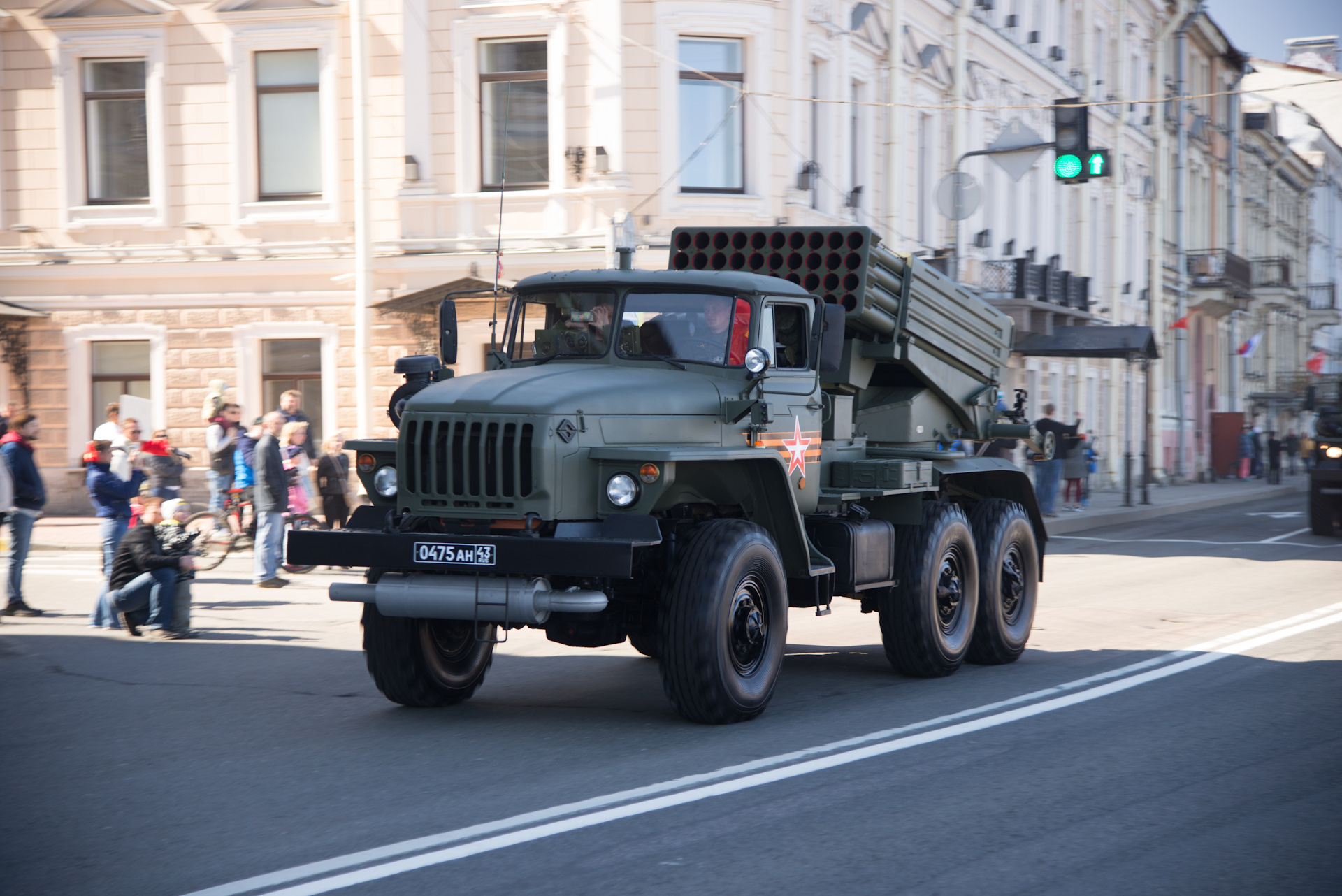 К 51. РСЗО град на параде. РСЗО М-51. Урал Торнадо г на параде. РСЗО на параде Победы.